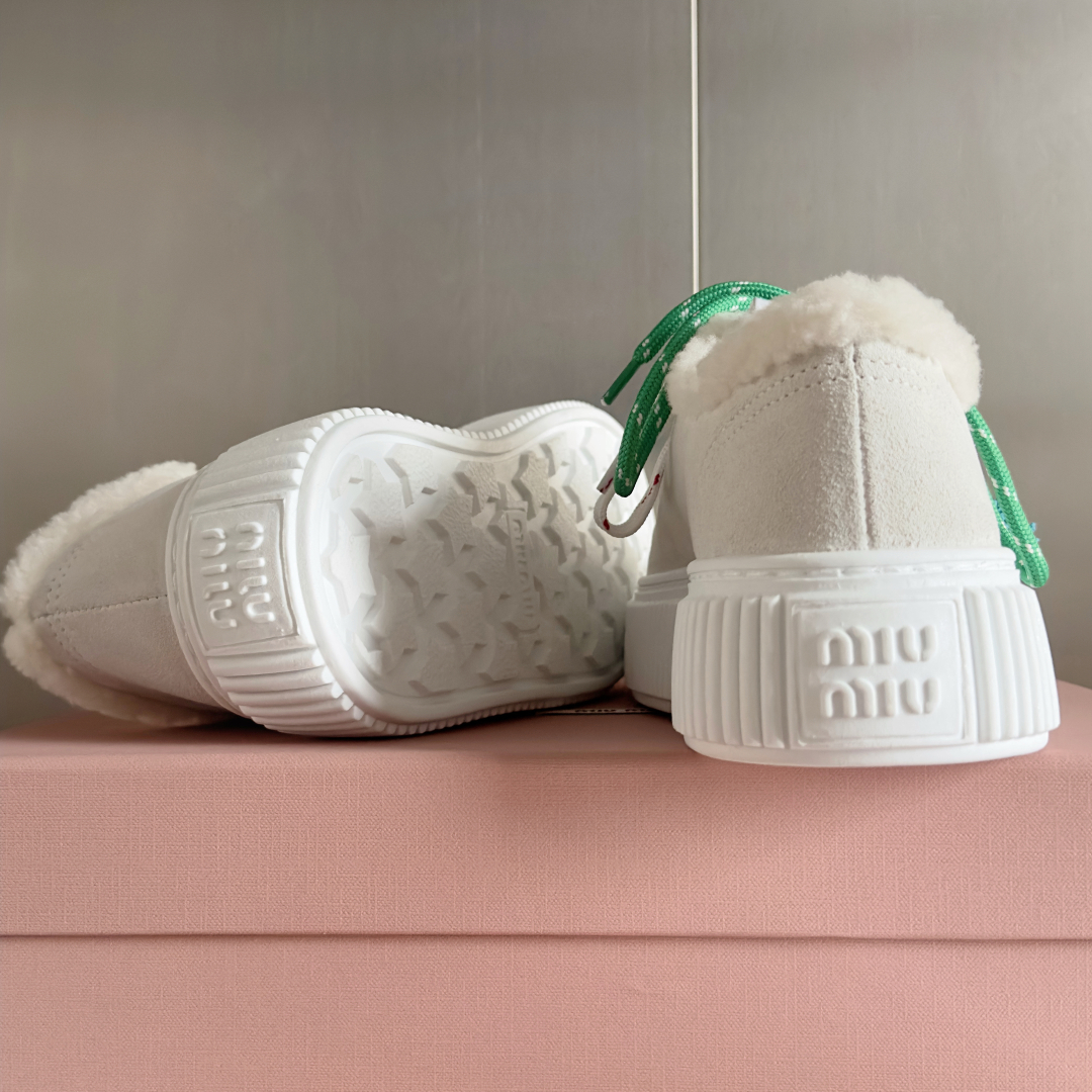 顶级版本：女款
MiuMiu缪缪 最新款 魔术贴 帆布 厚底 饼干鞋 休闲 运动鞋
原版购入开发 做货 
