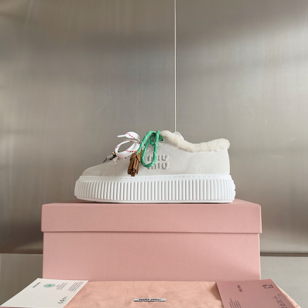 顶级版本：女款
MiuMiu缪缪 最新款 魔术贴 帆布 厚底 饼干鞋 休闲 运动鞋
原版购入开发 做货 