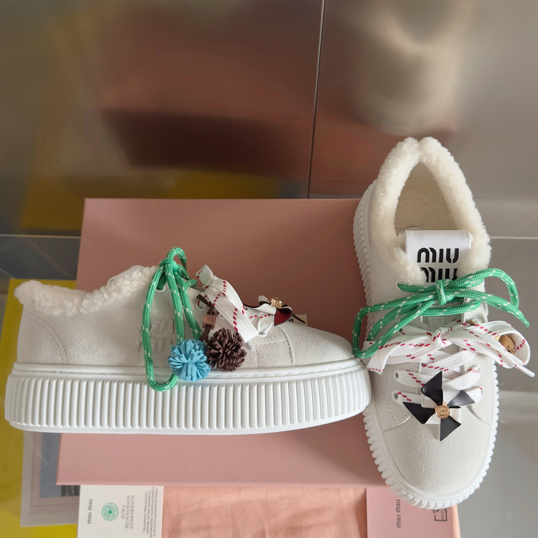 顶级版本：女款
MiuMiu缪缪 最新款 魔术贴 帆布 厚底 饼干鞋 休闲 运动鞋
原版购入开发 做货 