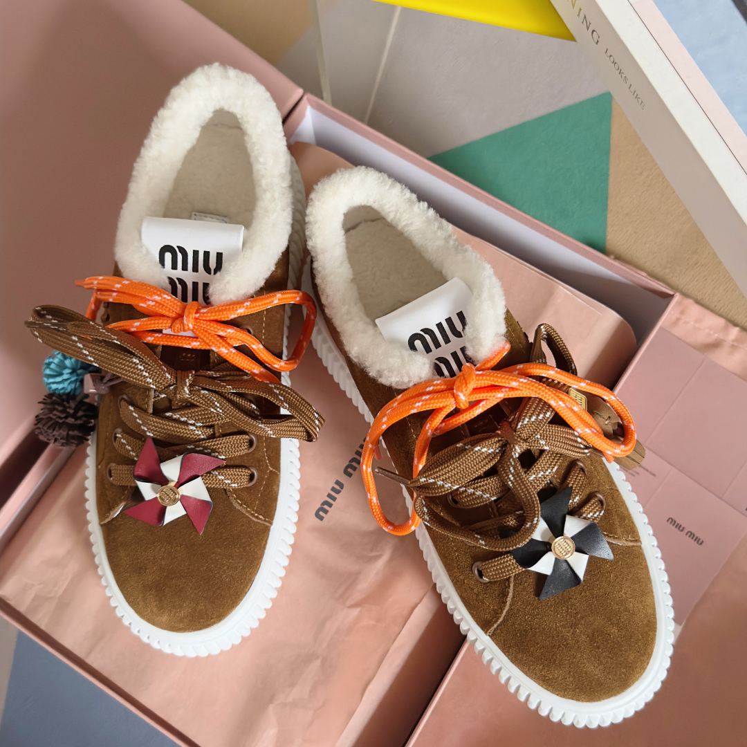 顶级版本：女款
MiuMiu缪缪 最新款 魔术贴 帆布 厚底 饼干鞋 休闲 运动鞋
原版购入开发 做货 