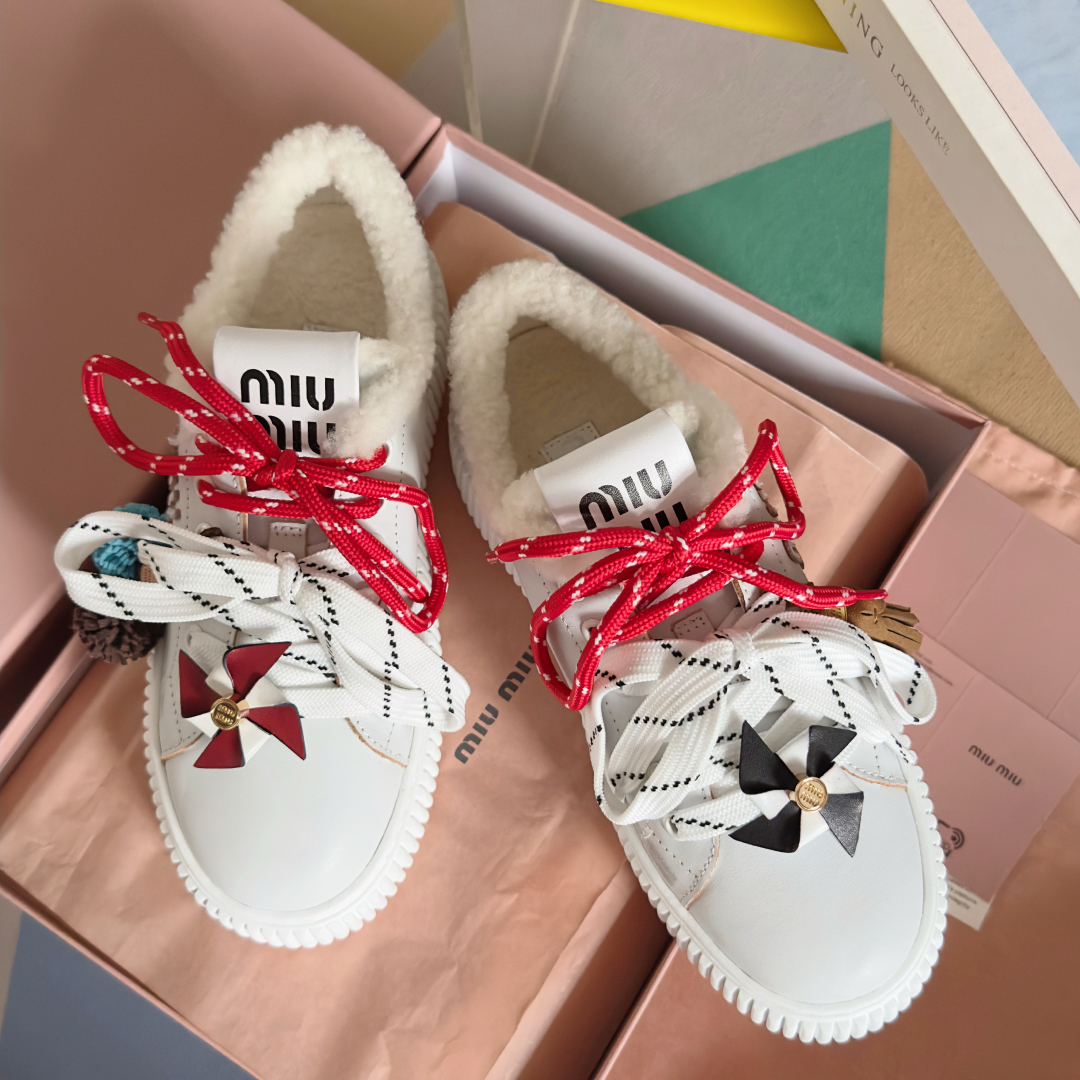 顶级版本：女款
MiuMiu缪缪 最新款 魔术贴 帆布 厚底 饼干鞋 休闲 运动鞋
原版购入开发 做货 