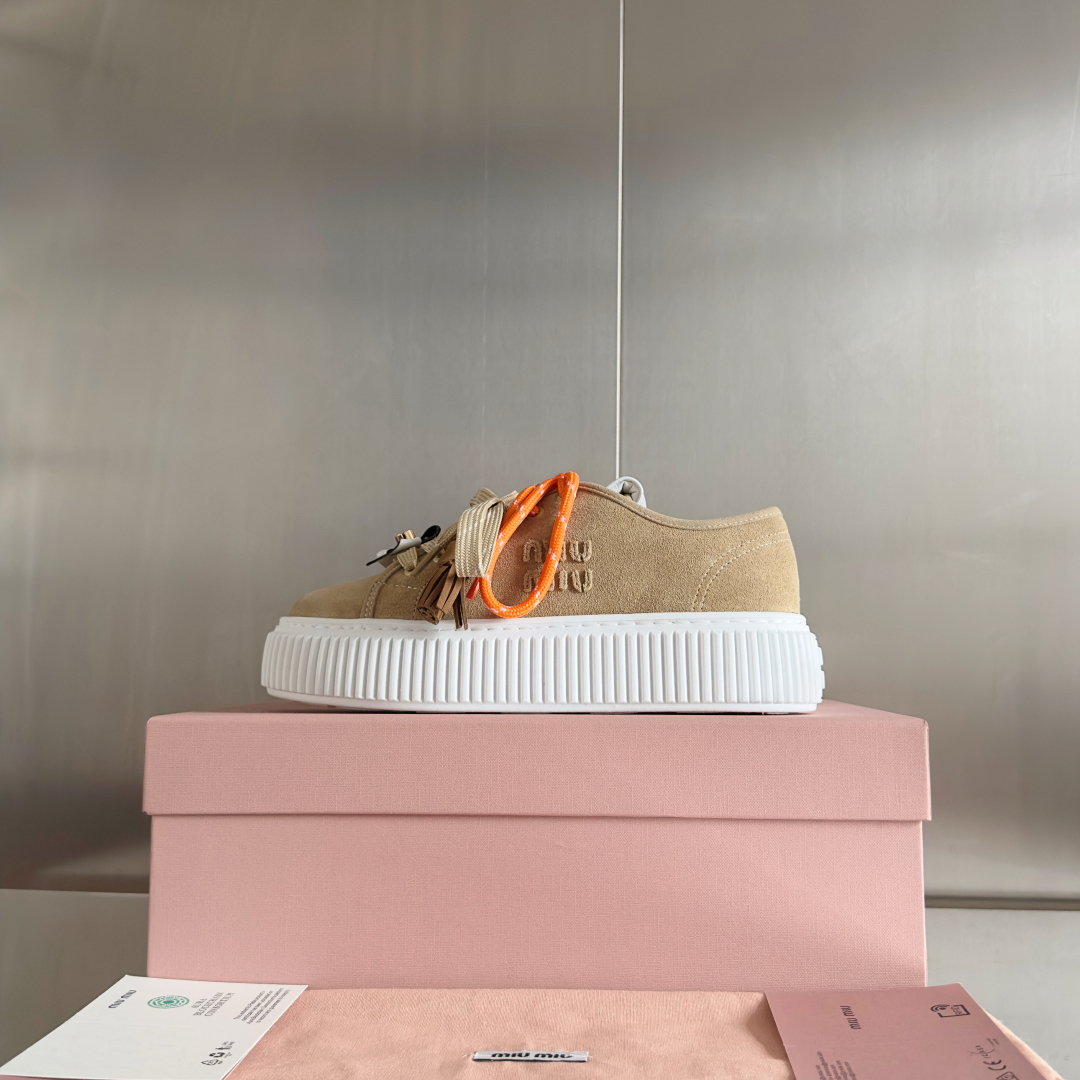 顶级版本：女款
MiuMiu缪缪 最新款 魔术贴 帆布 厚底 饼干鞋 休闲 运动鞋
原版购入开发 做货 