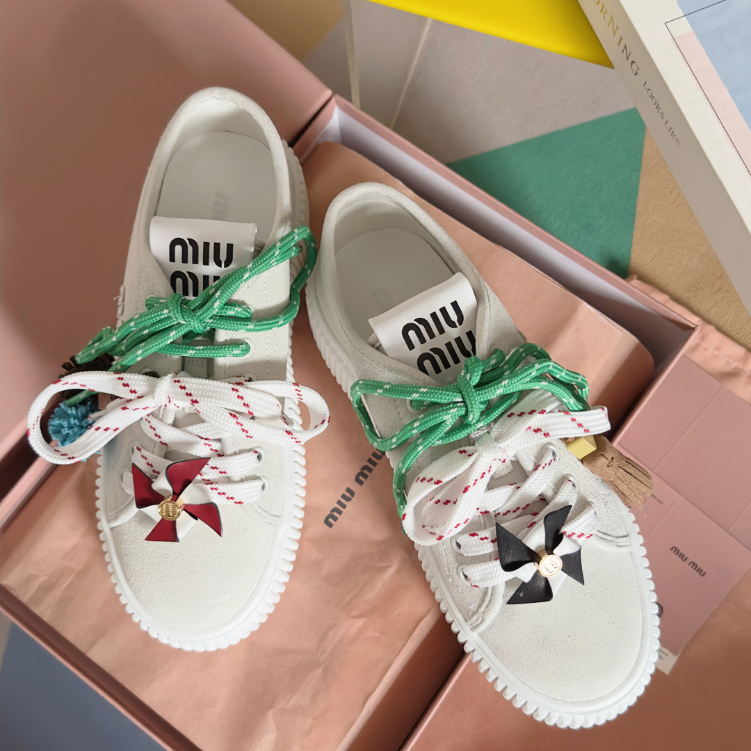 顶级版本：女款
MiuMiu缪缪 最新款 魔术贴 帆布 厚底 饼干鞋 休闲 运动鞋
原版购入开发 做货 