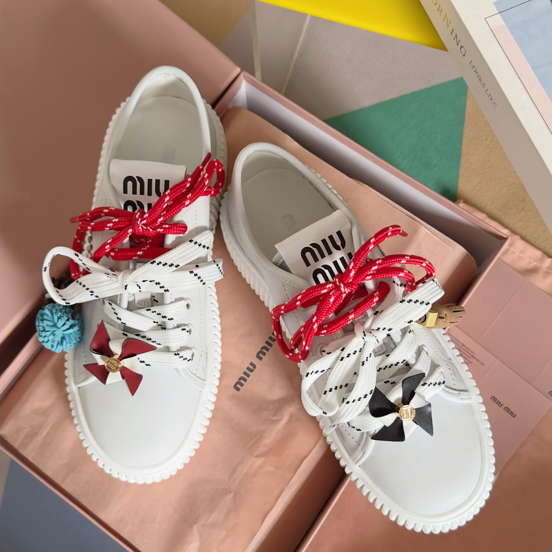 顶级版本：女款
MiuMiu缪缪 最新款 魔术贴 帆布 厚底 饼干鞋 休闲 运动鞋
原版购入开发 做货 