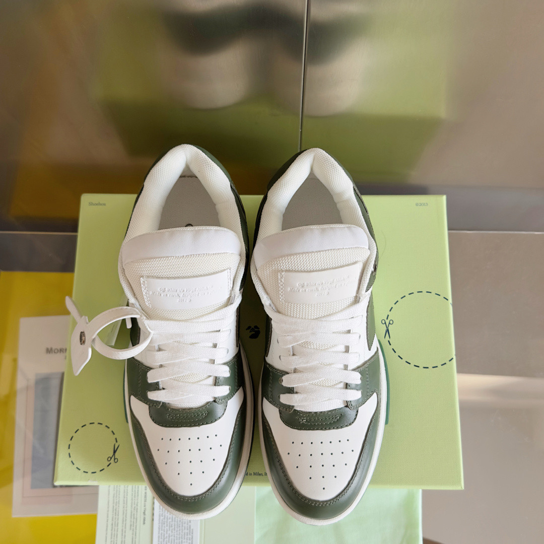 顶级版本:情侣款
Off-White™最新Out Of Office系列 情侣款 厚底 箭头 休闲 运动