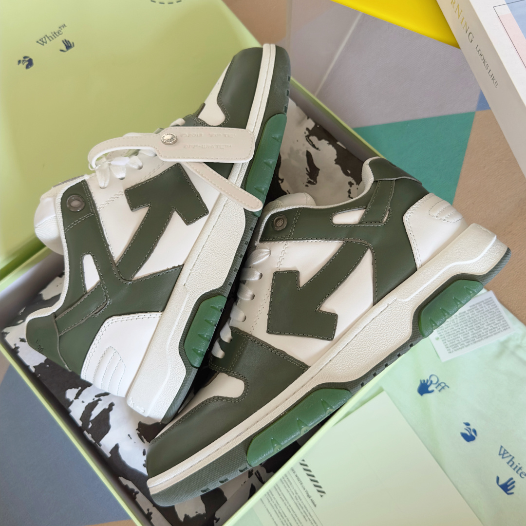 顶级版本:情侣款
Off-White™最新Out Of Office系列 情侣款 厚底 箭头 休闲 运动