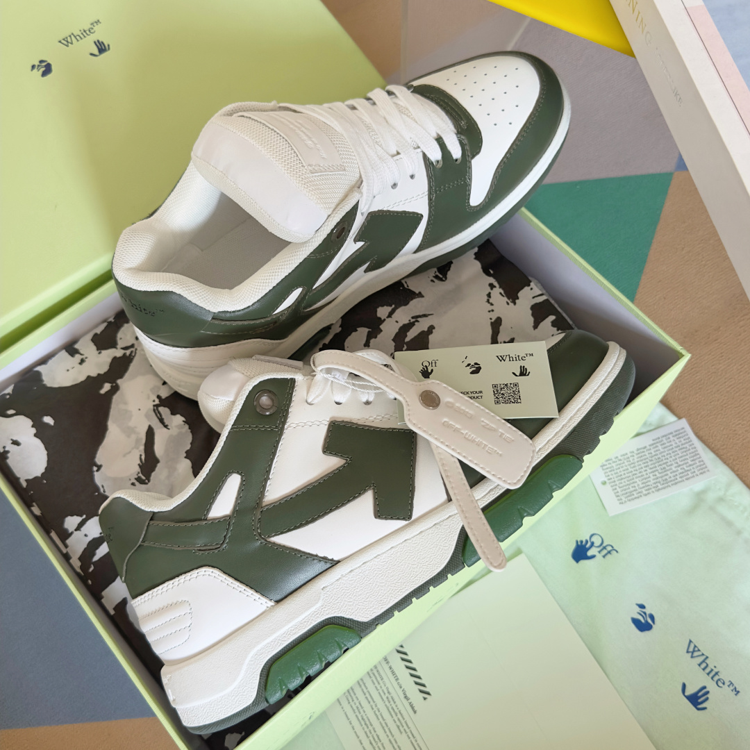 顶级版本:情侣款
Off-White™最新Out Of Office系列 情侣款 厚底 箭头 休闲 运动