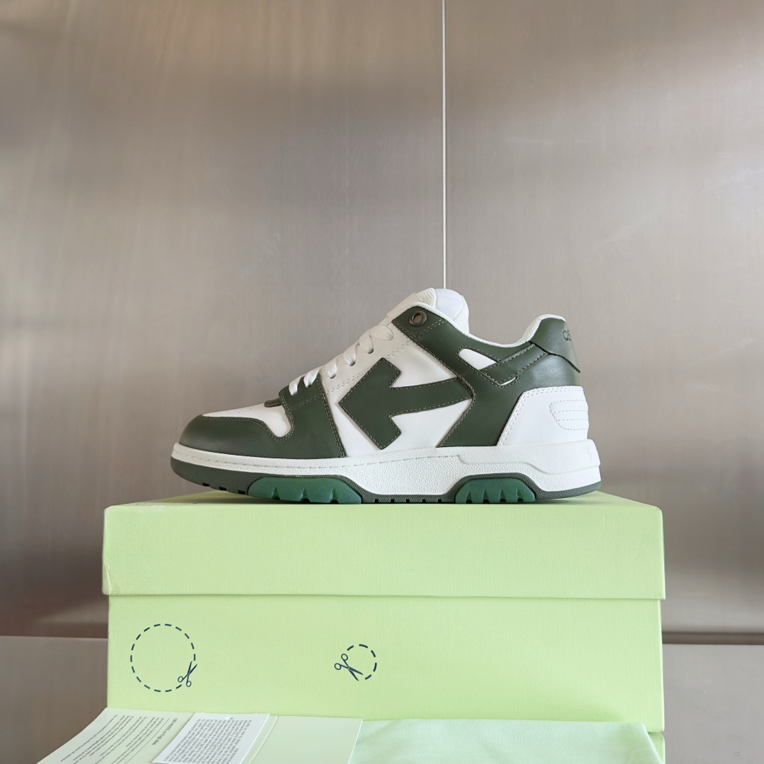顶级版本:情侣款
Off-White™最新Out Of Office系列 情侣款 厚底 箭头 休闲 运动