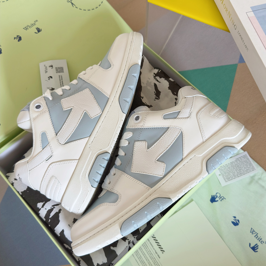 顶级版本:情侣款
Off-White™最新Out Of Office系列 情侣款 厚底 箭头 休闲 运动