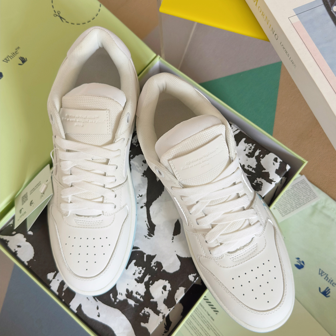 顶级版本:情侣款
Off-White™最新Out Of Office系列 情侣款 厚底 箭头 休闲 运动