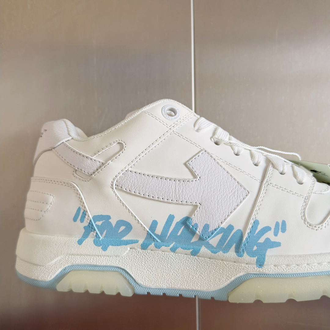 顶级版本:情侣款
Off-White™最新Out Of Office系列 情侣款 厚底 箭头 休闲 运动