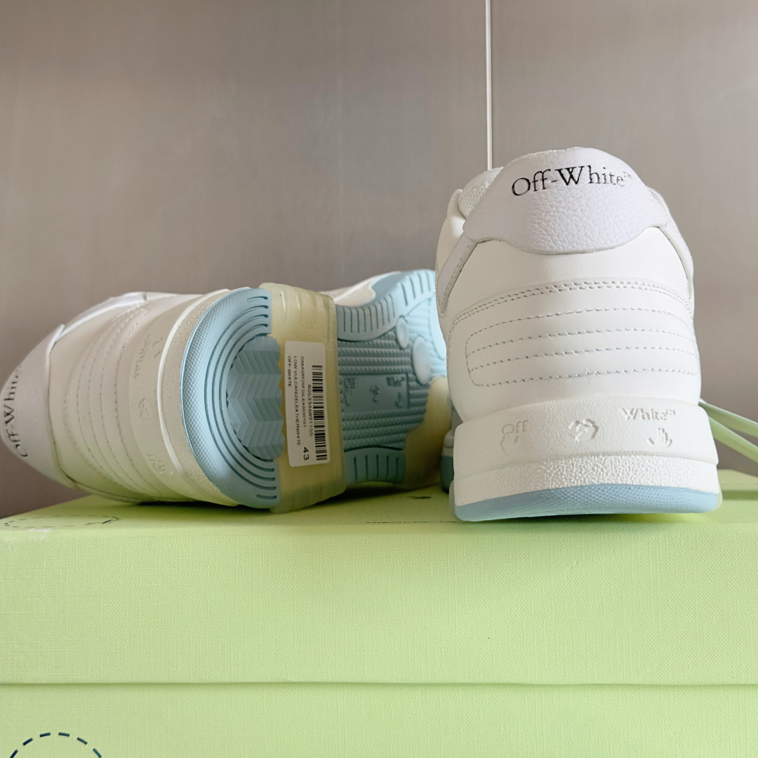 顶级版本:情侣款
Off-White™最新Out Of Office系列 情侣款 厚底 箭头 休闲 运动