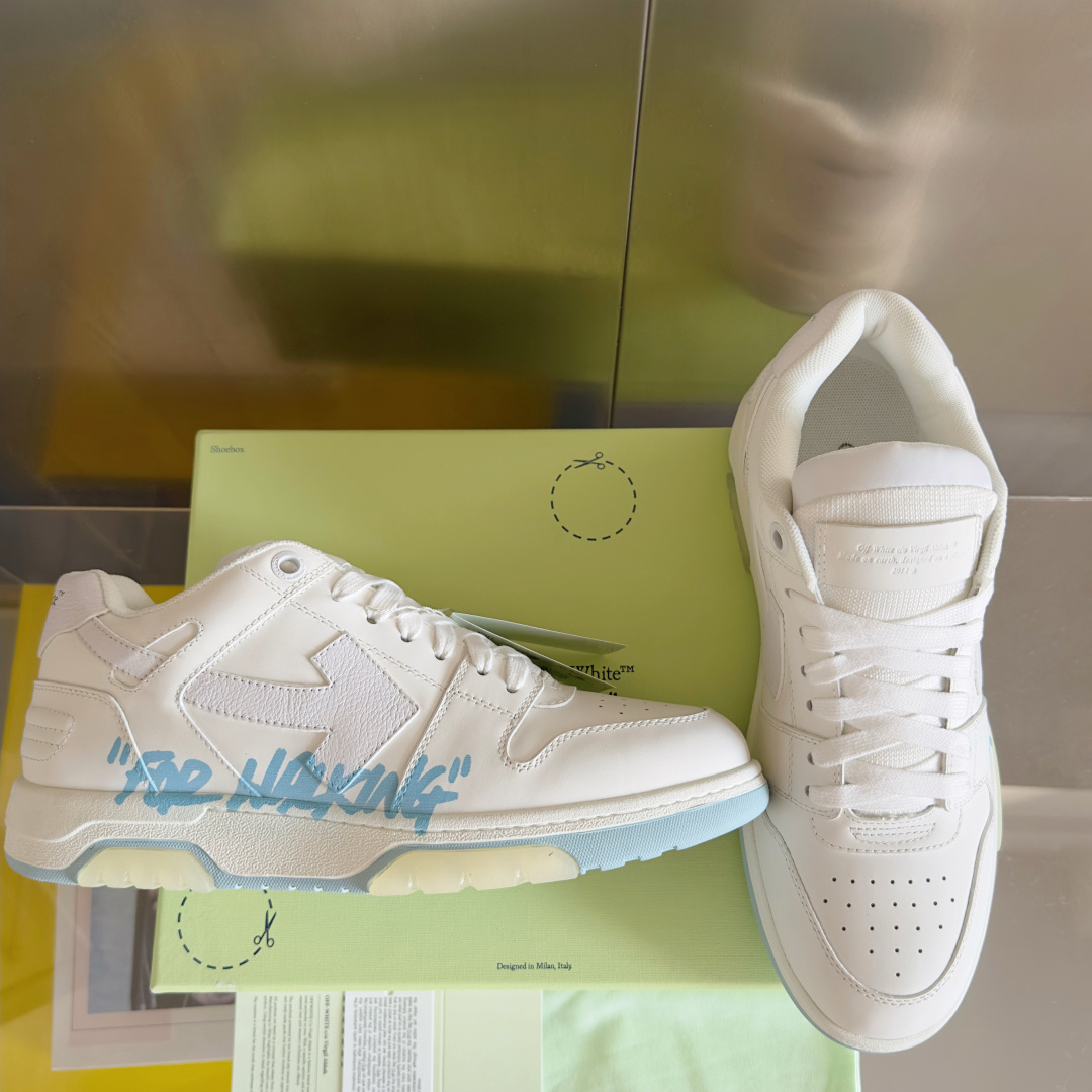 顶级版本:情侣款
Off-White™最新Out Of Office系列 情侣款 厚底 箭头 休闲 运动
