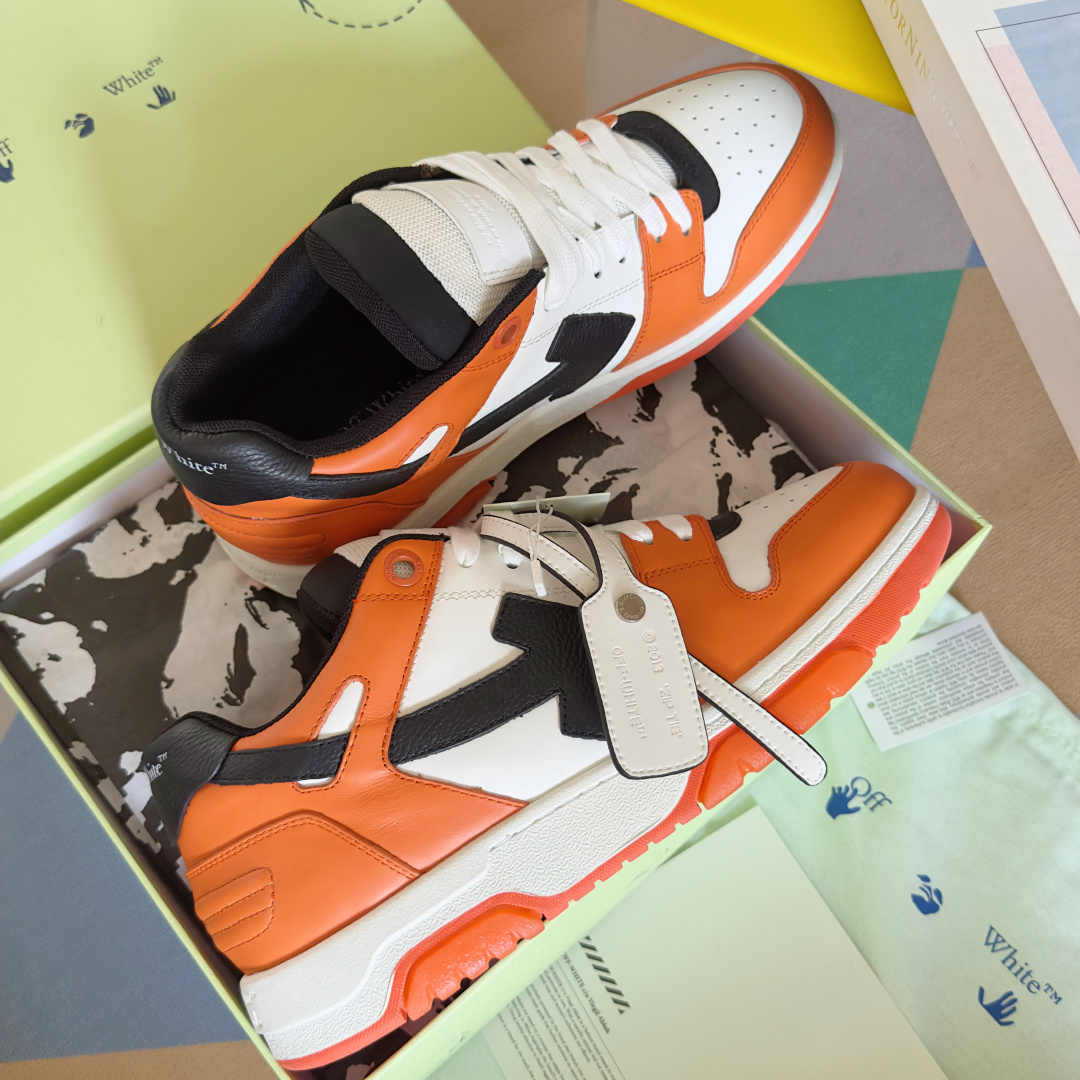 顶级版本:情侣款
Off-White™最新Out Of Office系列 情侣款 厚底 箭头 休闲 运动