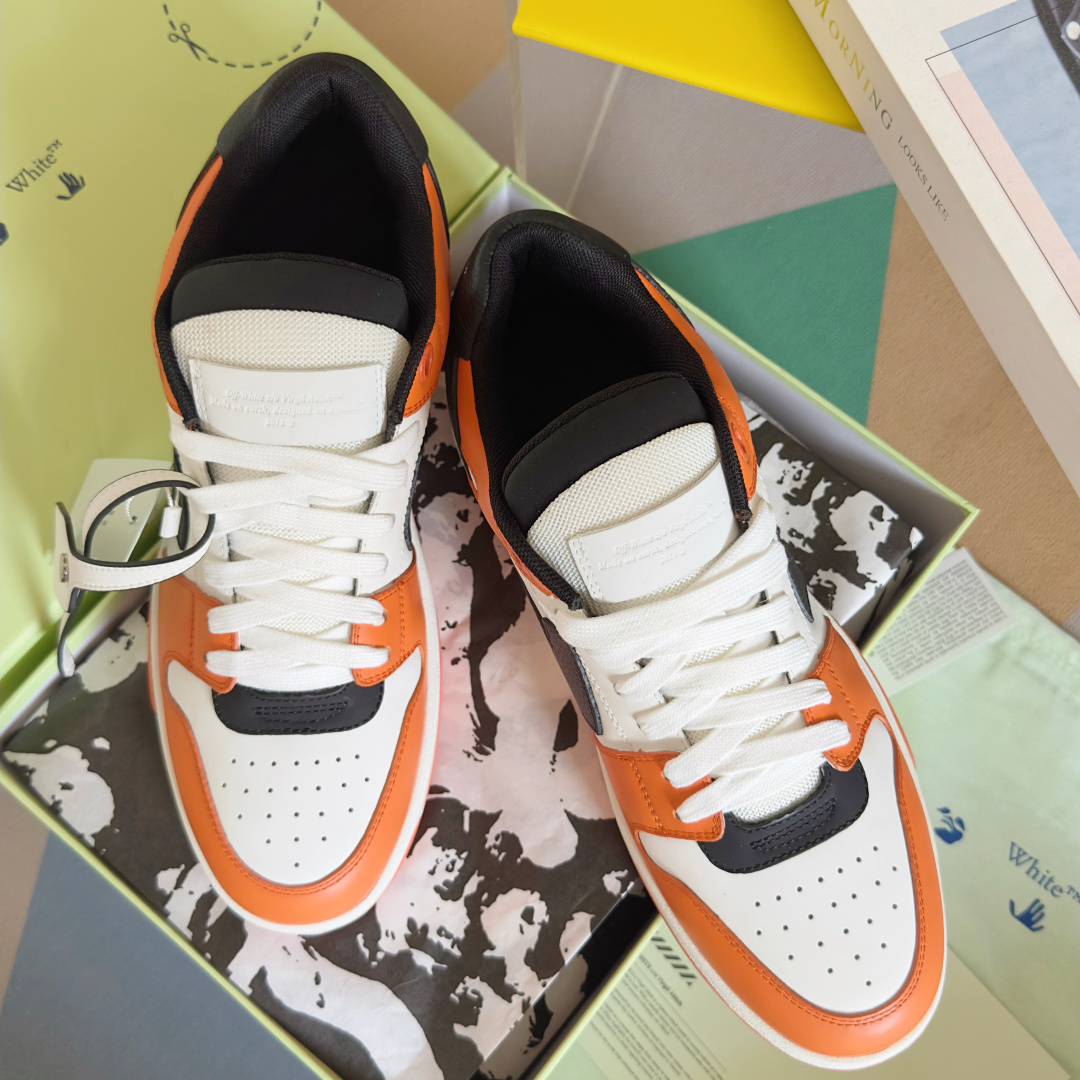顶级版本:情侣款
Off-White™最新Out Of Office系列 情侣款 厚底 箭头 休闲 运动