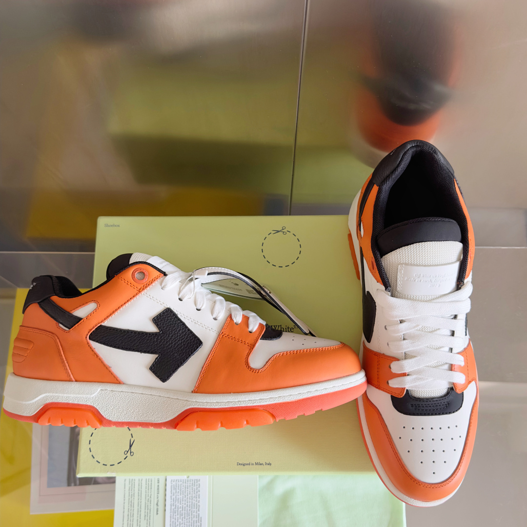 顶级版本:情侣款
Off-White™最新Out Of Office系列 情侣款 厚底 箭头 休闲 运动