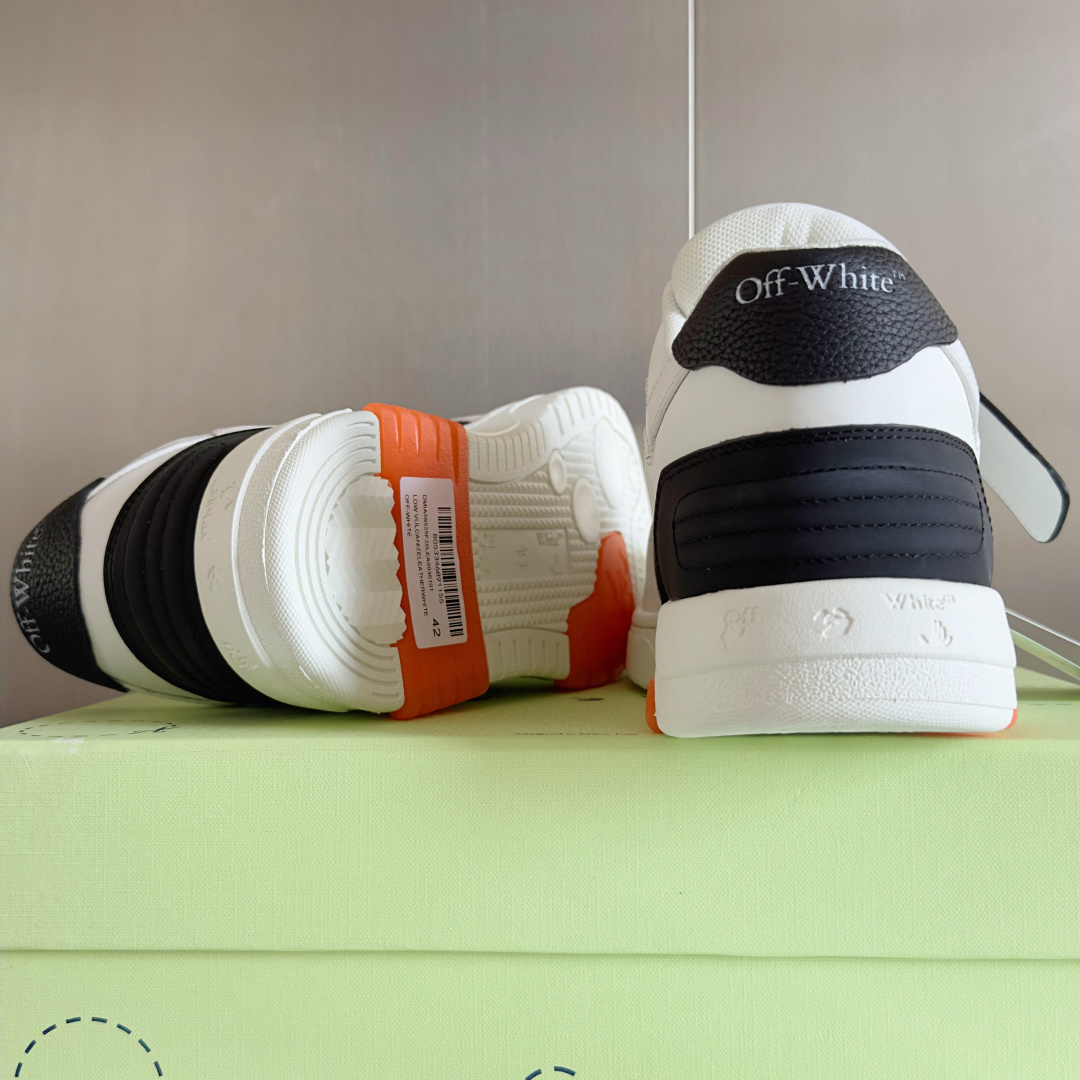 顶级版本:情侣款
Off-White™最新Out Of Office系列 情侣款 厚底 箭头 休闲 运动
