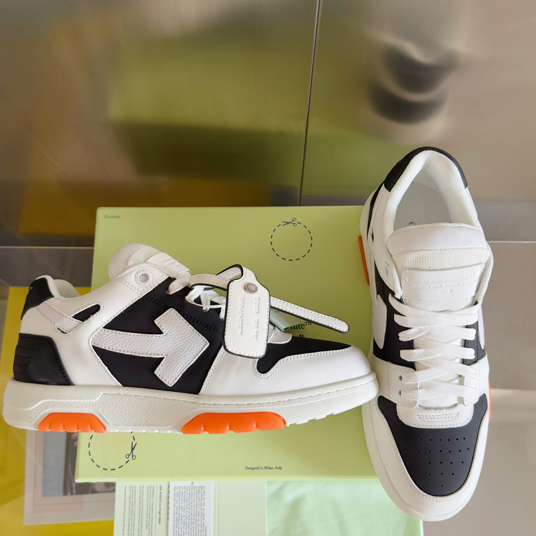 顶级版本:情侣款
Off-White™最新Out Of Office系列 情侣款 厚底 箭头 休闲 运动