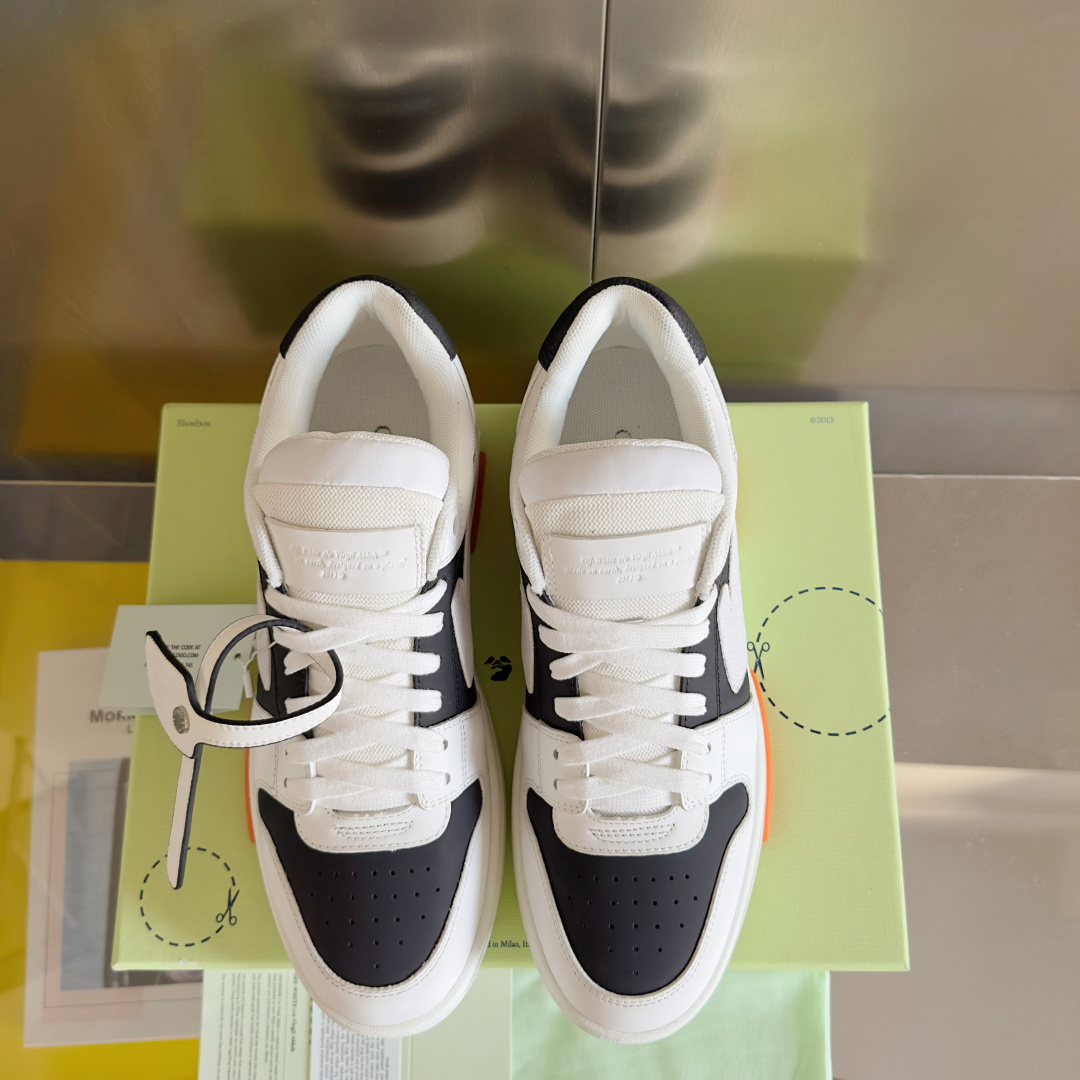 顶级版本:情侣款
Off-White™最新Out Of Office系列 情侣款 厚底 箭头 休闲 运动