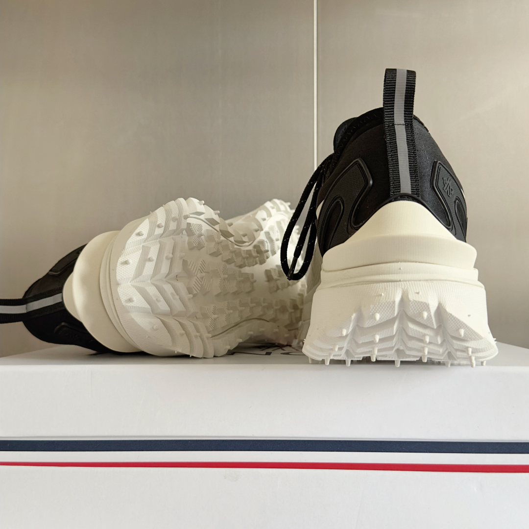 顶级版本:男款
Moncler 盟可睐/蒙口 Trailgrip Apex GTX 户外 休闲 运动鞋