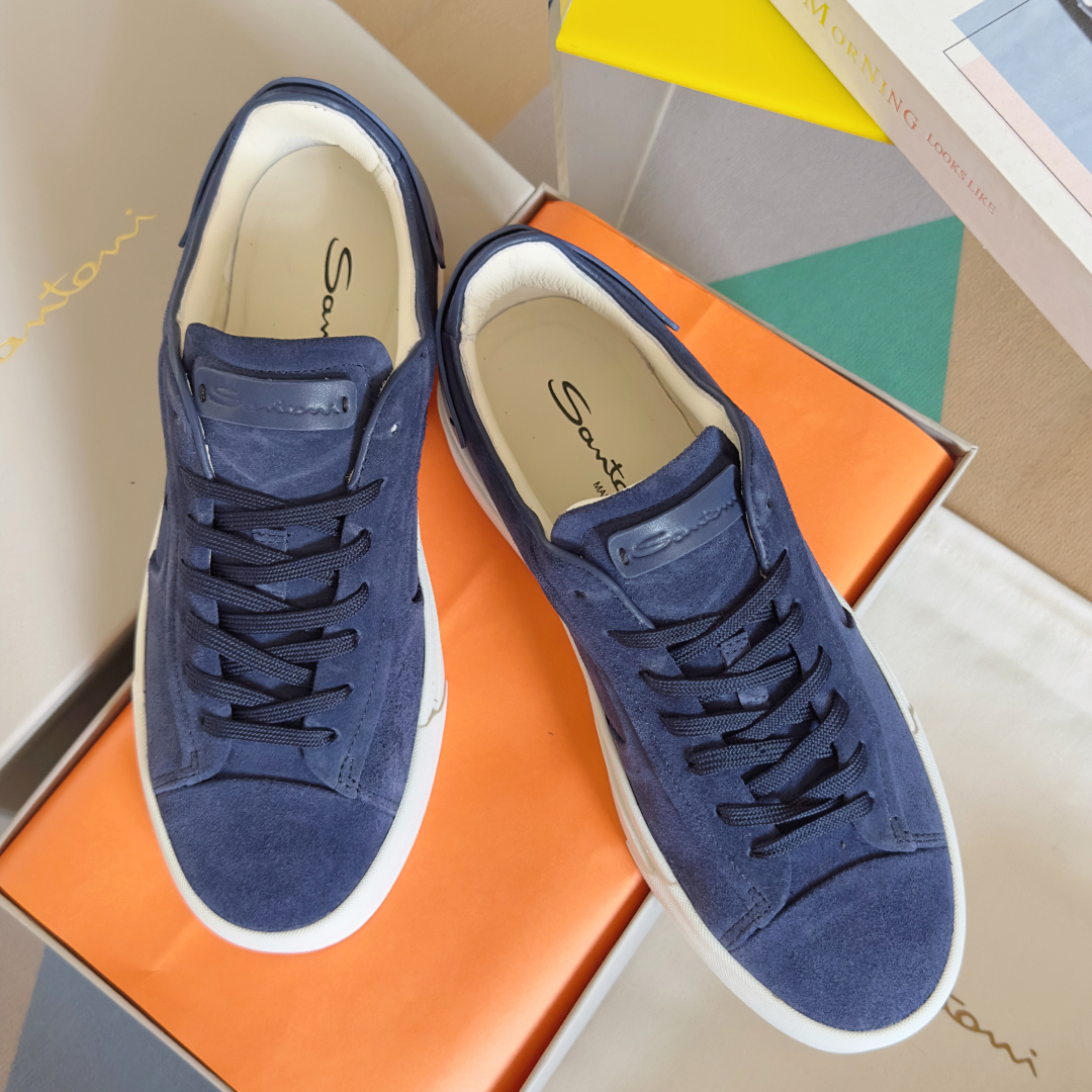 顶级版本：男款
Santoni 圣东尼 最新 黑白休闲 运动鞋 板鞋 小白鞋
原版购入开发 做货 从最深