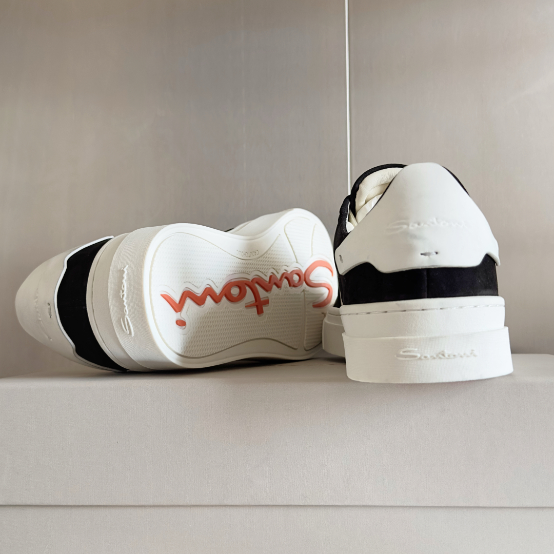 顶级版本：男款
Santoni 圣东尼 最新 黑白休闲 运动鞋 板鞋 小白鞋
原版购入开发 做货 从最深