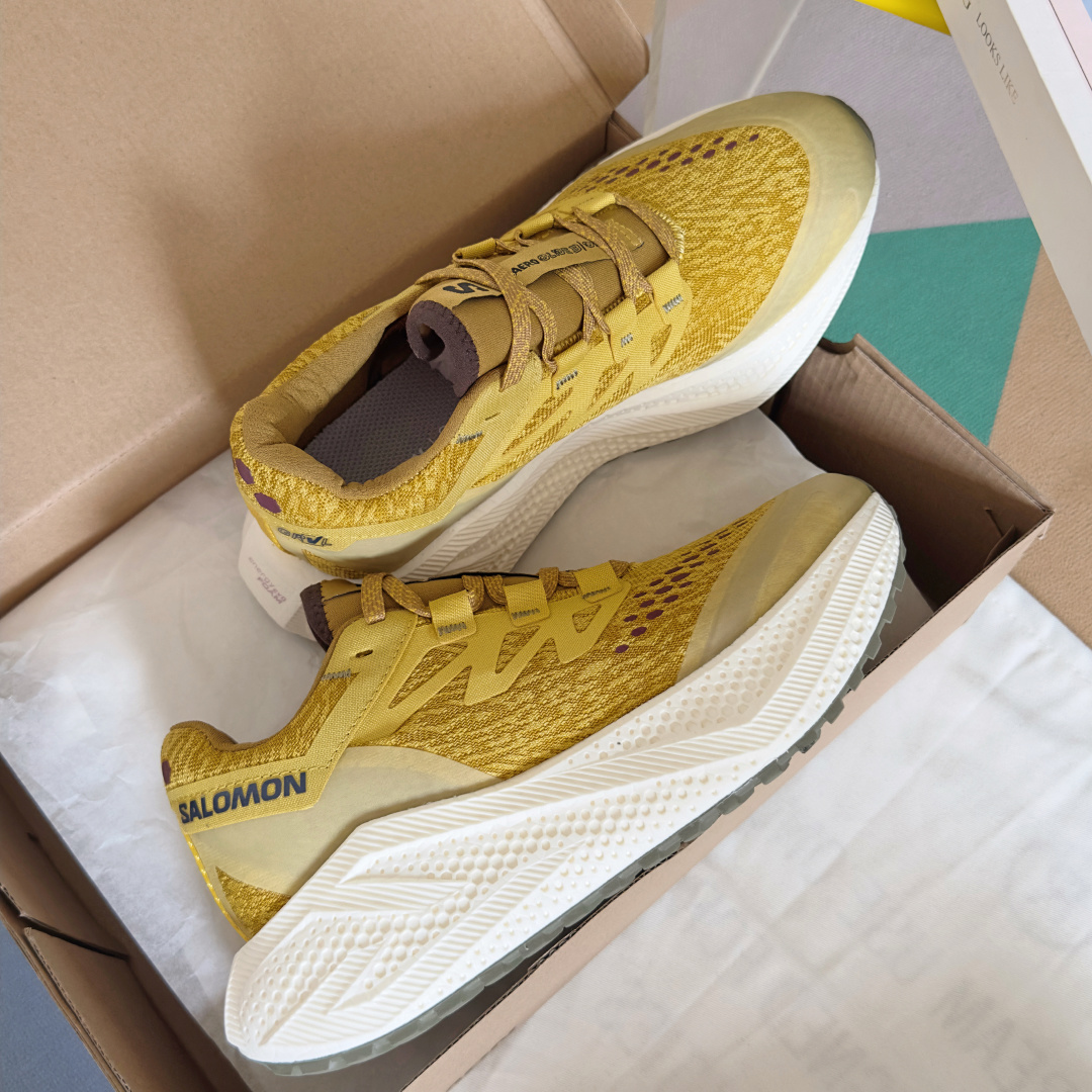顶级版本:情侣款
Salomon 萨洛蒙Aero Glide 3代 超轻 户外 休闲 运动鞋 跑步鞋
約