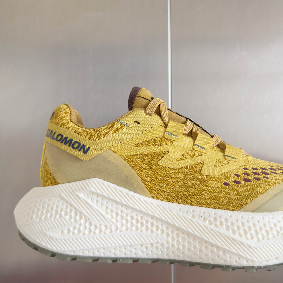 顶级版本:情侣款
Salomon 萨洛蒙Aero Glide 3代 超轻 户外 休闲 运动鞋 跑步鞋
約