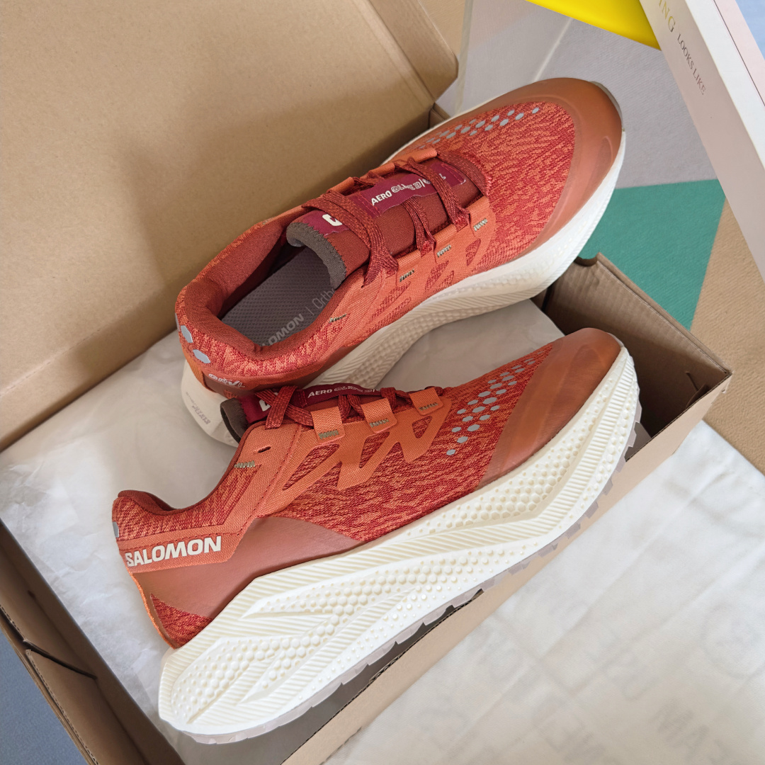 顶级版本:情侣款
Salomon 萨洛蒙Aero Glide 3代 超轻 户外 休闲 运动鞋 跑步鞋
約