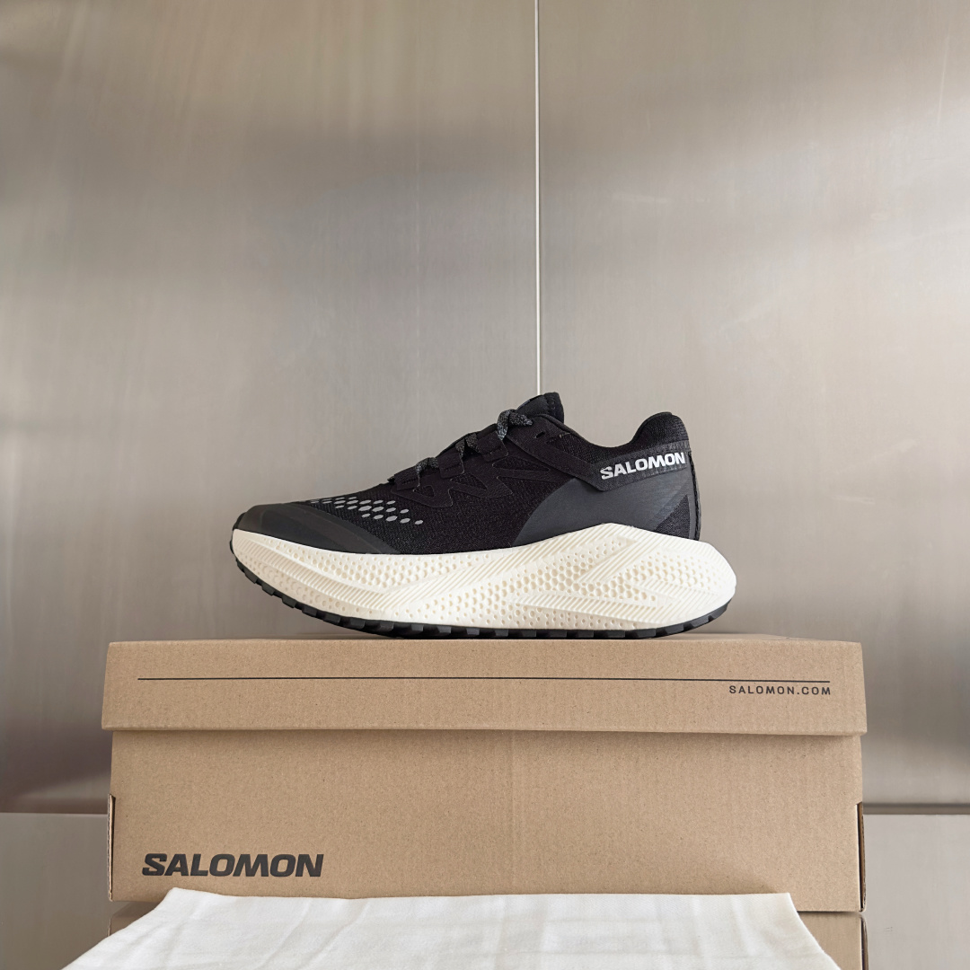 顶级版本:情侣款
Salomon 萨洛蒙Aero Glide 3代 超轻 户外 休闲 运动鞋 跑步鞋
約