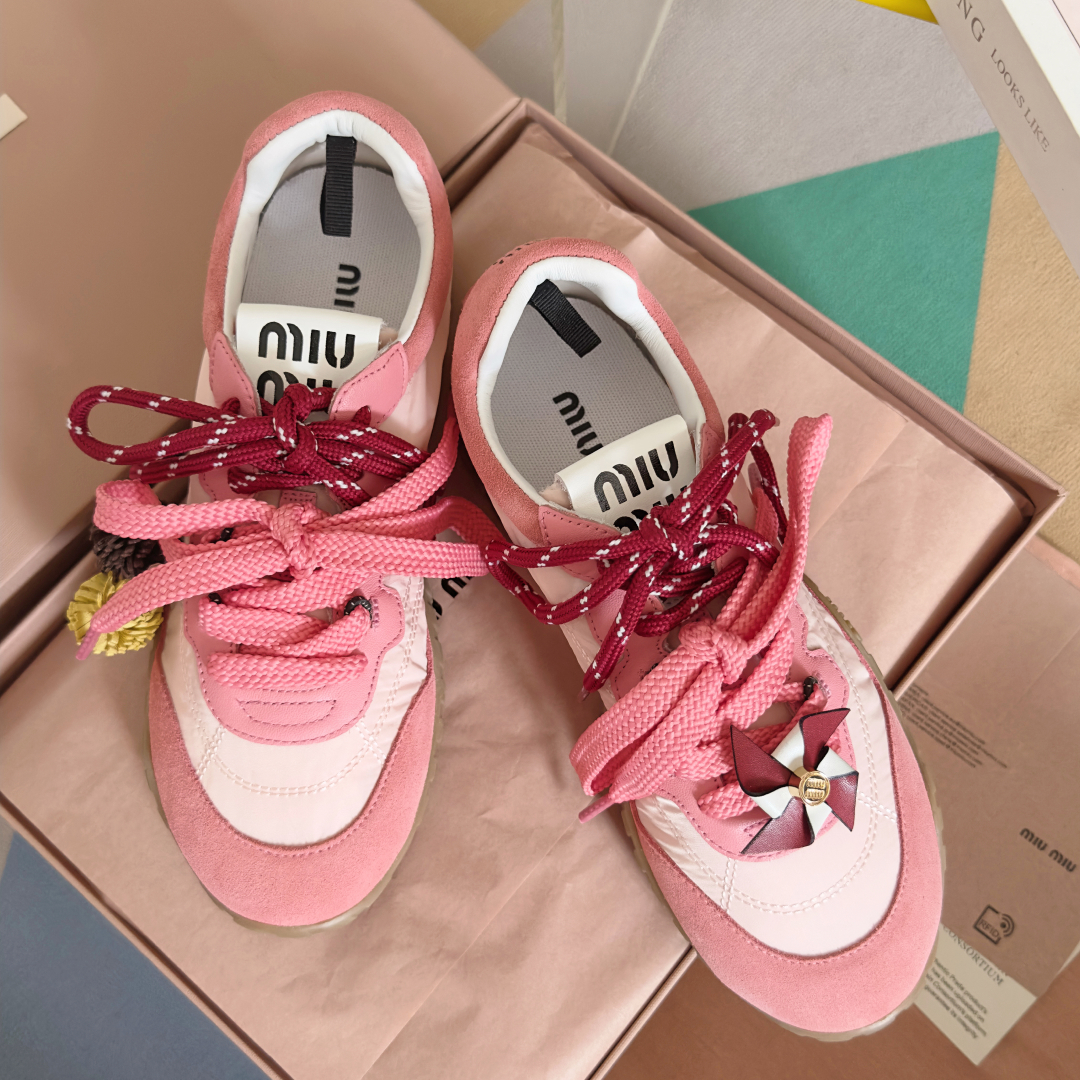 顶级版本：女款【无饰品-20】
MiuMiu缪缪 最新Tyre系列 休闲 运动鞋 德训鞋 饼干鞋
原版购