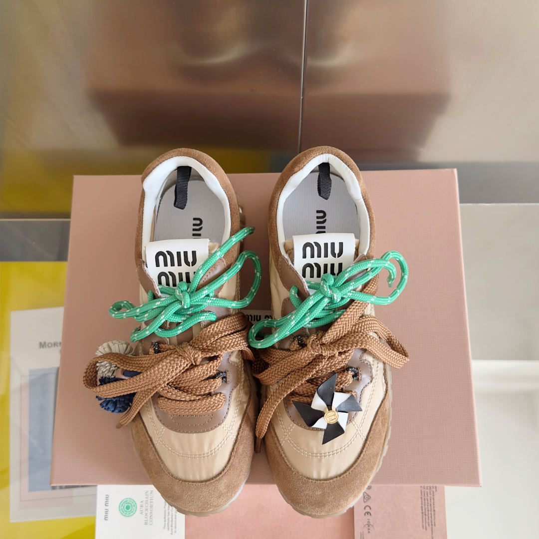 顶级版本：女款【无饰品-20】
MiuMiu缪缪 最新Tyre系列 休闲 运动鞋 德训鞋 饼干鞋
原版购