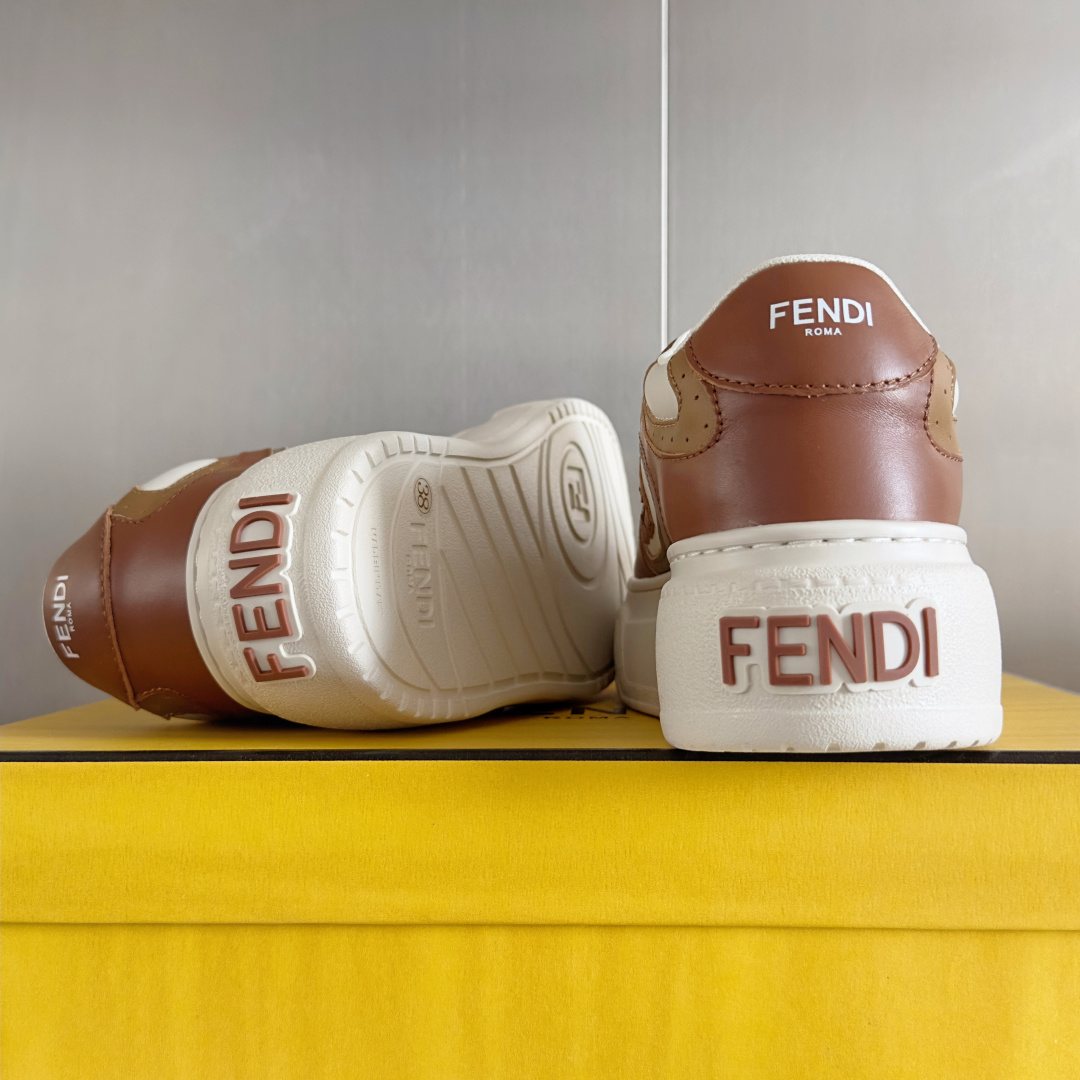 顶级版本:女款
Fendi芬迪 厚底match系列 小玩偶 休闲 运动鞋
原版购入开发 做货 原版购入开