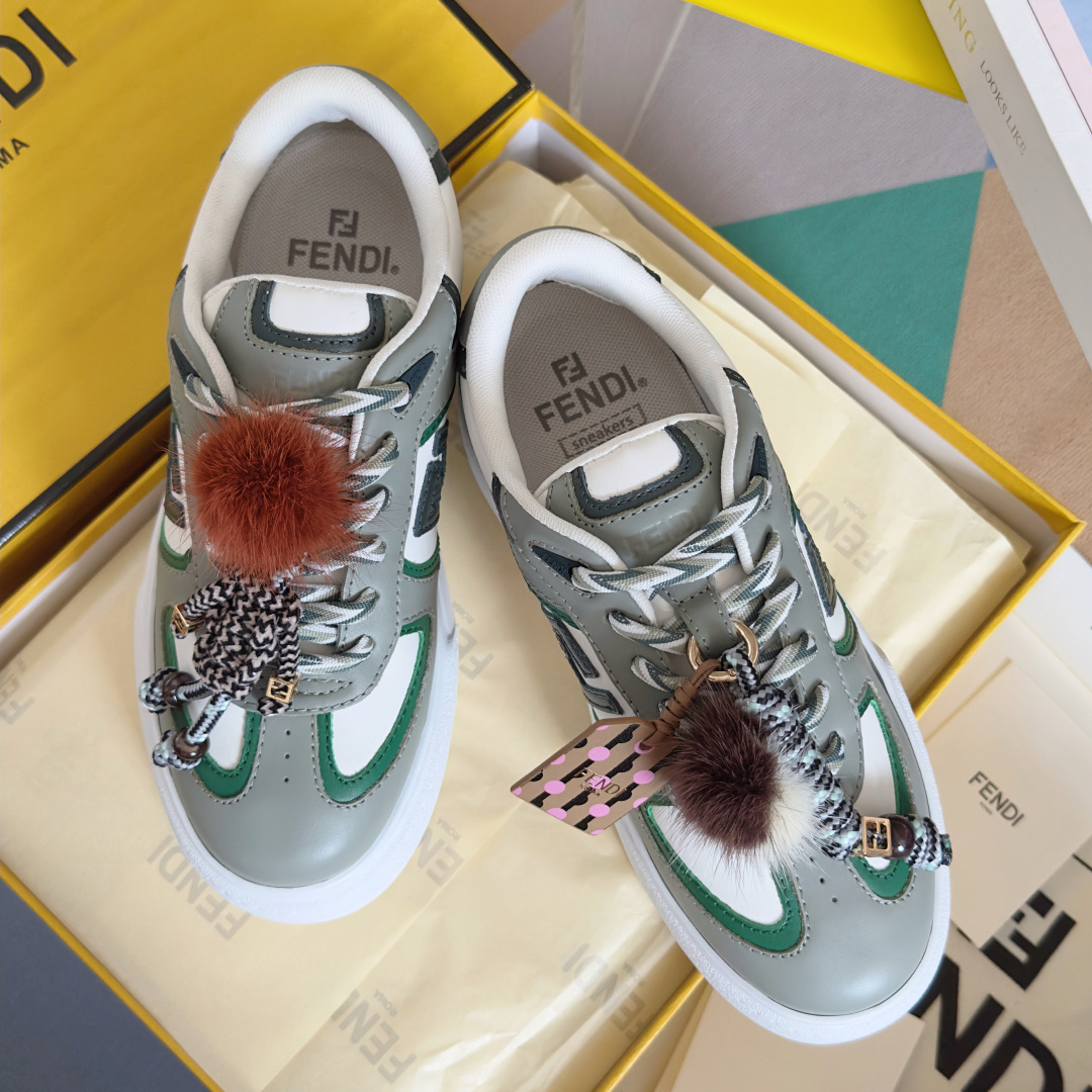 顶级版本:女款
Fendi芬迪 厚底match系列 小玩偶 休闲 运动鞋
原版购入开发 做货 原版购入开
