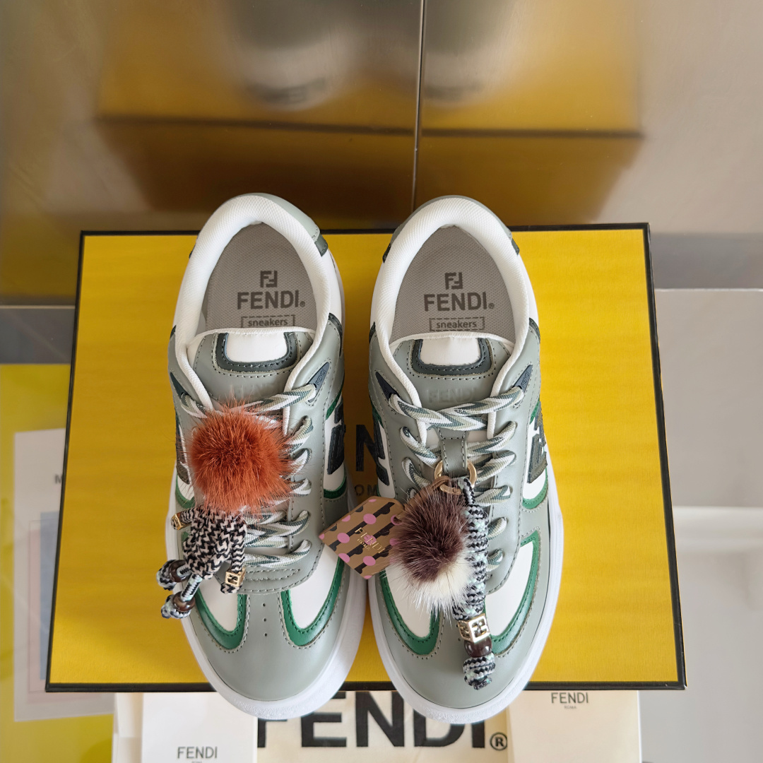 顶级版本:女款
Fendi芬迪 厚底match系列 小玩偶 休闲 运动鞋
原版购入开发 做货 原版购入开