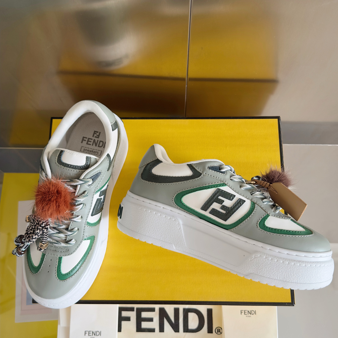 顶级版本:女款
Fendi芬迪 厚底match系列 小玩偶 休闲 运动鞋
原版购入开发 做货 原版购入开