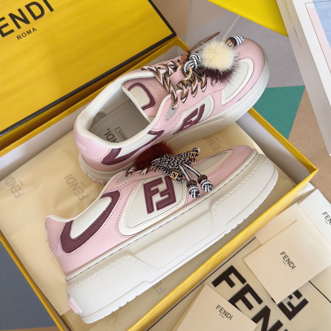 顶级版本:女款
Fendi芬迪 厚底match系列 小玩偶 休闲 运动鞋
原版购入开发 做货 原版购入开