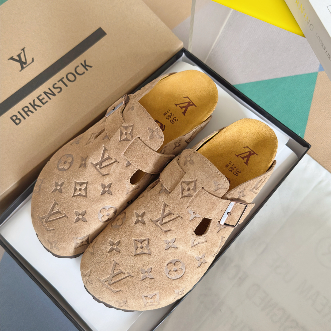 顶级版本：情侣款男士+10
Birkenstock x 联名Lv 情侣款 勃肯鞋 休闲 爆头 拖鞋
Bi