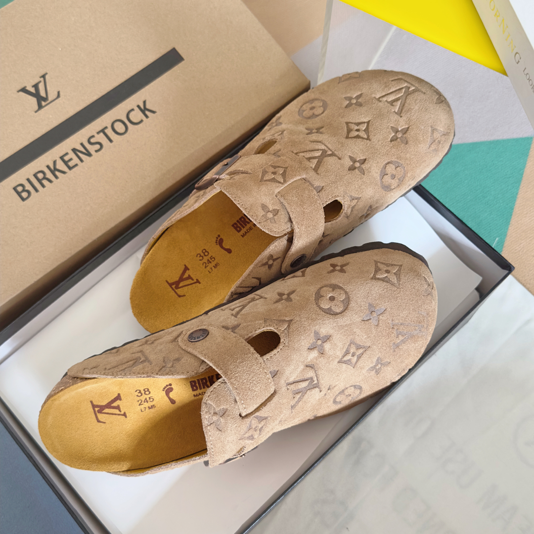 顶级版本：情侣款男士+10
Birkenstock x 联名Lv 情侣款 勃肯鞋 休闲 爆头 拖鞋
Bi