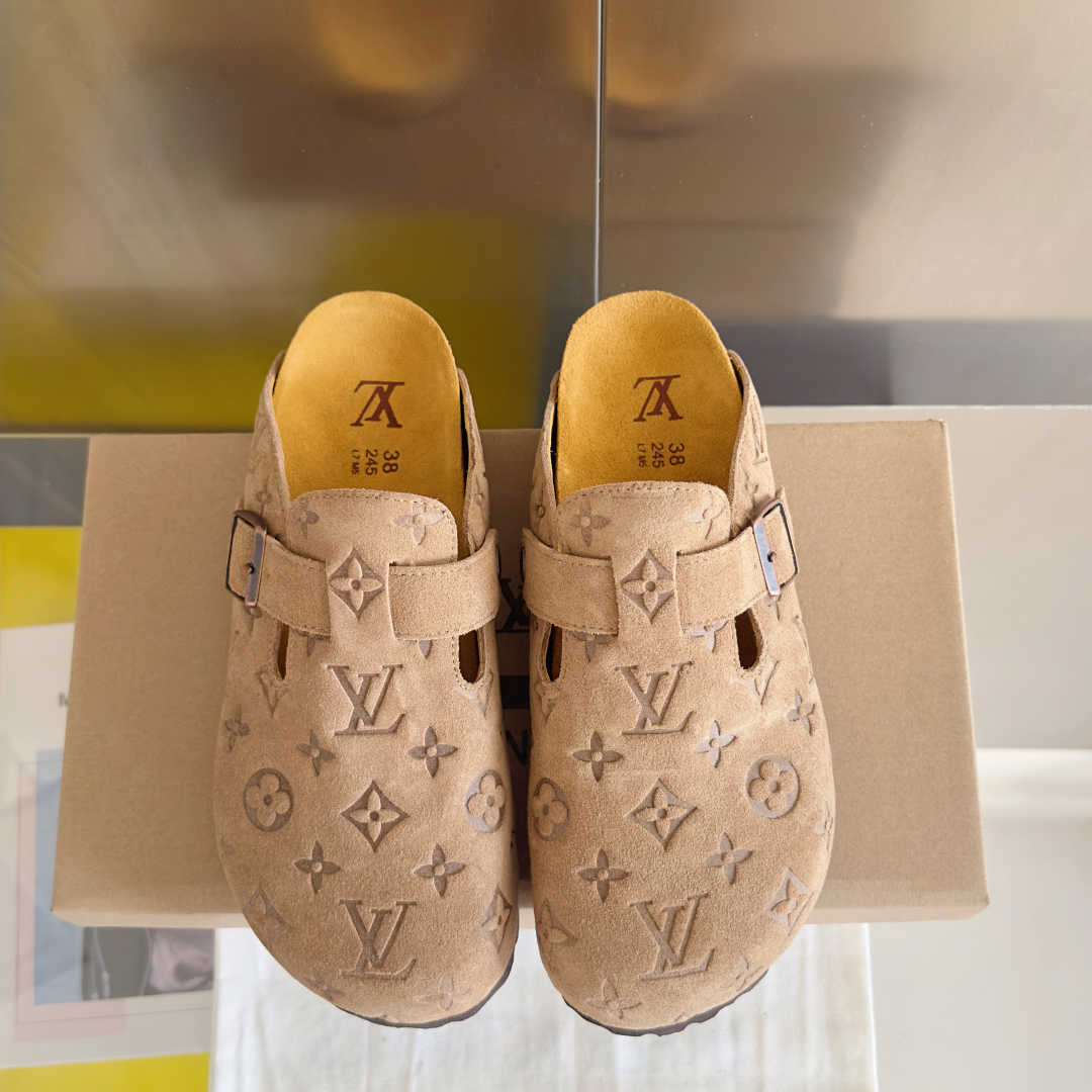 顶级版本：情侣款男士+10
Birkenstock x 联名Lv 情侣款 勃肯鞋 休闲 爆头 拖鞋
Bi