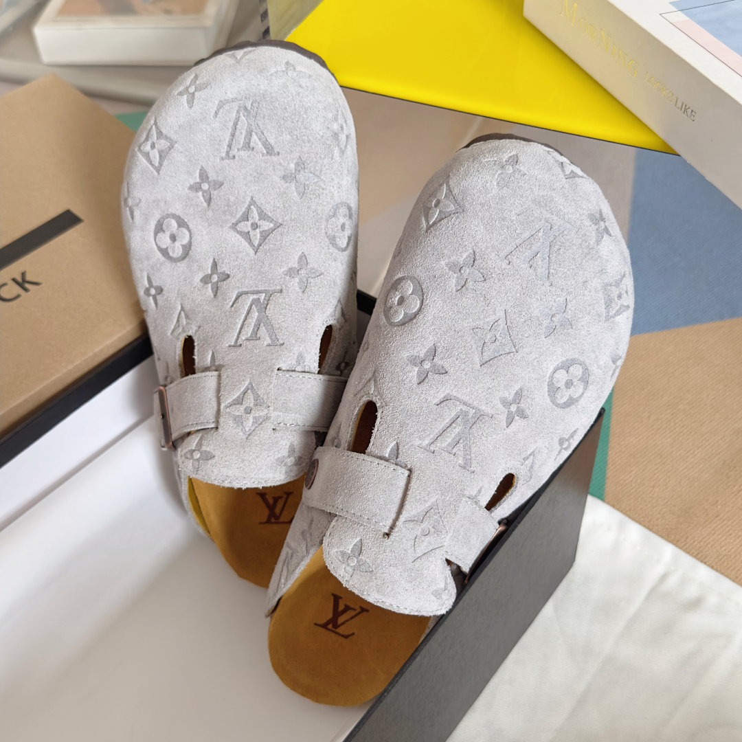 顶级版本：情侣款男士+10
Birkenstock x 联名Lv 情侣款 勃肯鞋 休闲 爆头 拖鞋
Bi