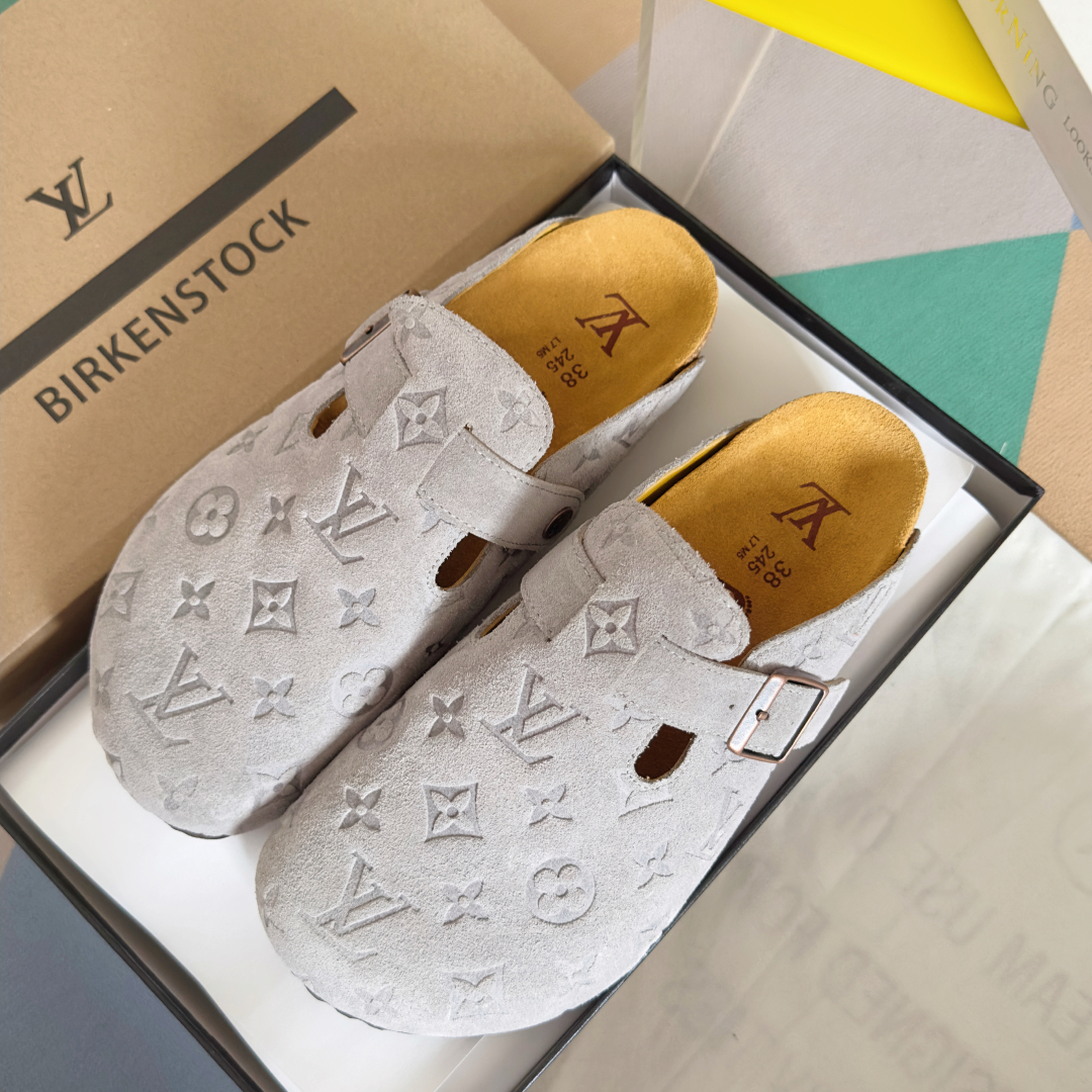 顶级版本：情侣款男士+10
Birkenstock x 联名Lv 情侣款 勃肯鞋 休闲 爆头 拖鞋
Bi