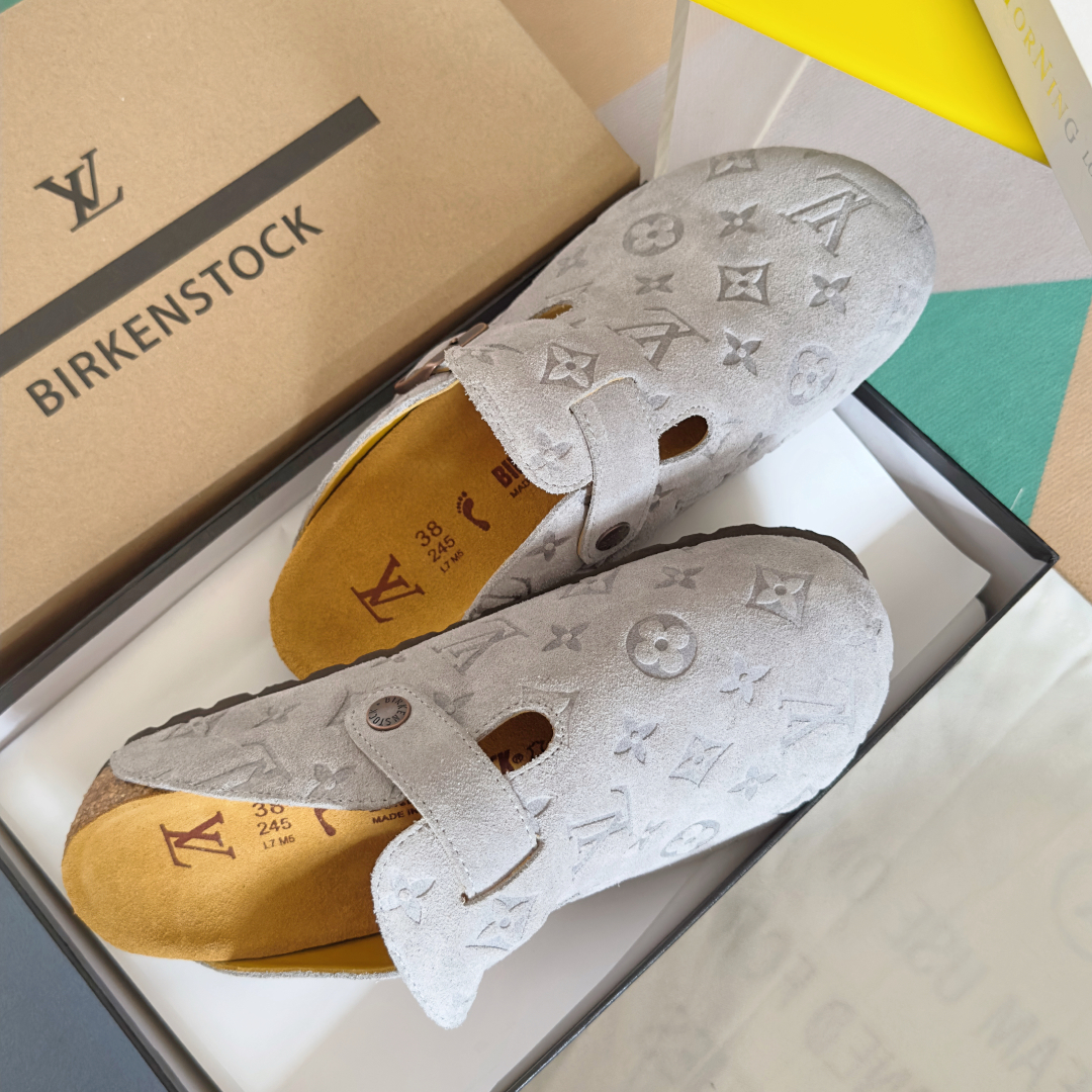 顶级版本：情侣款男士+10
Birkenstock x 联名Lv 情侣款 勃肯鞋 休闲 爆头 拖鞋
Bi