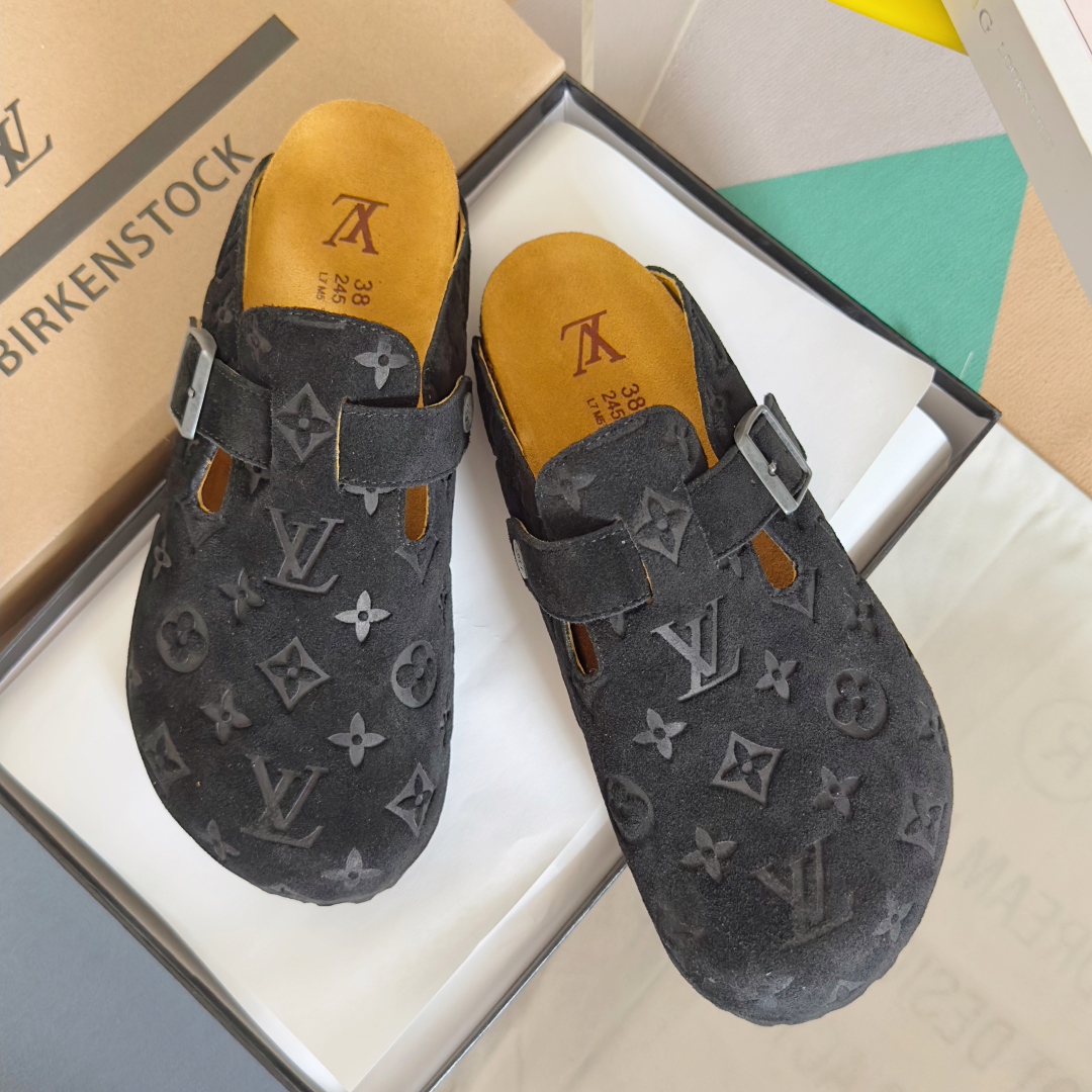 顶级版本：情侣款男士+10
Birkenstock x 联名Lv 情侣款 勃肯鞋 休闲 爆头 拖鞋
Bi