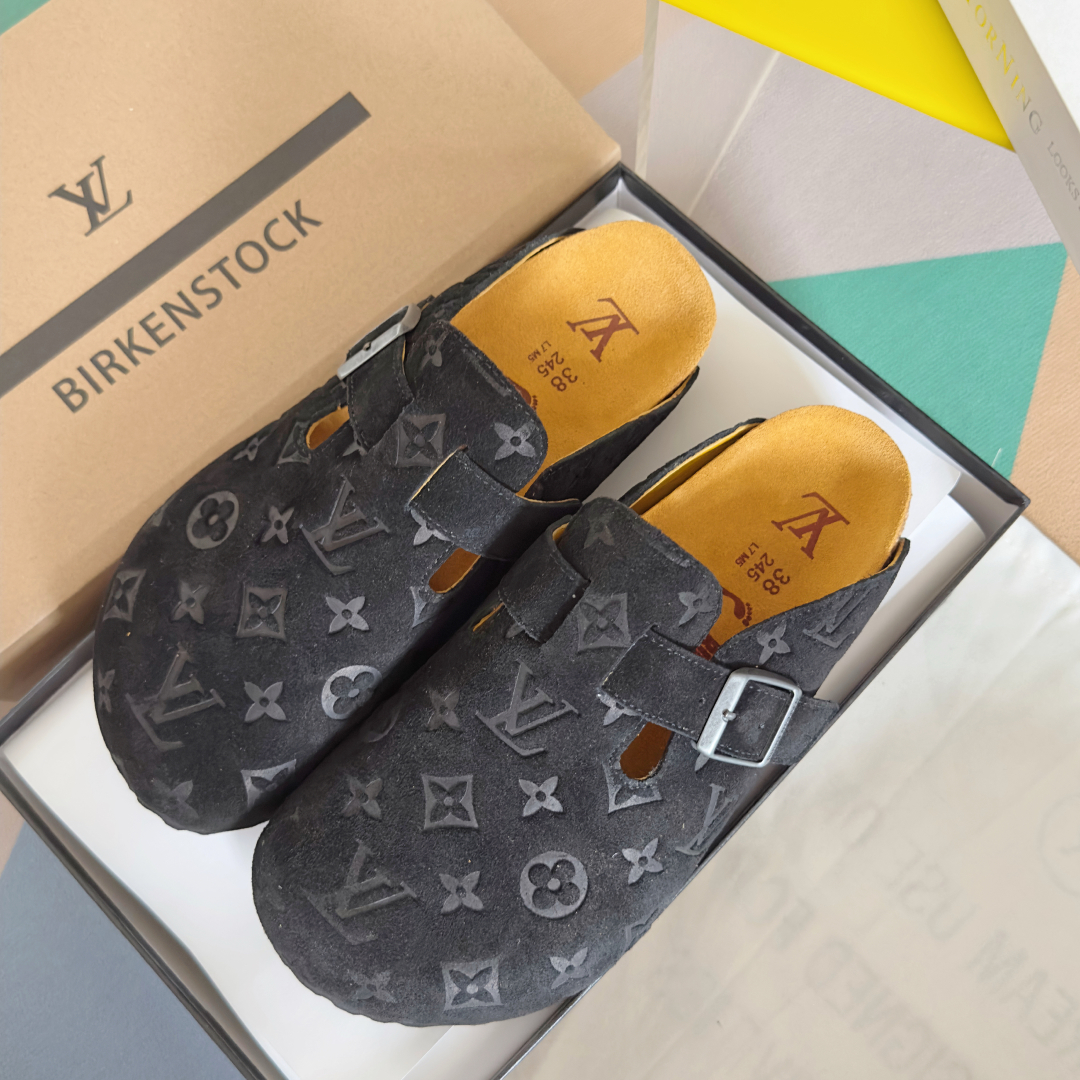顶级版本：情侣款男士+10
Birkenstock x 联名Lv 情侣款 勃肯鞋 休闲 爆头 拖鞋
Bi