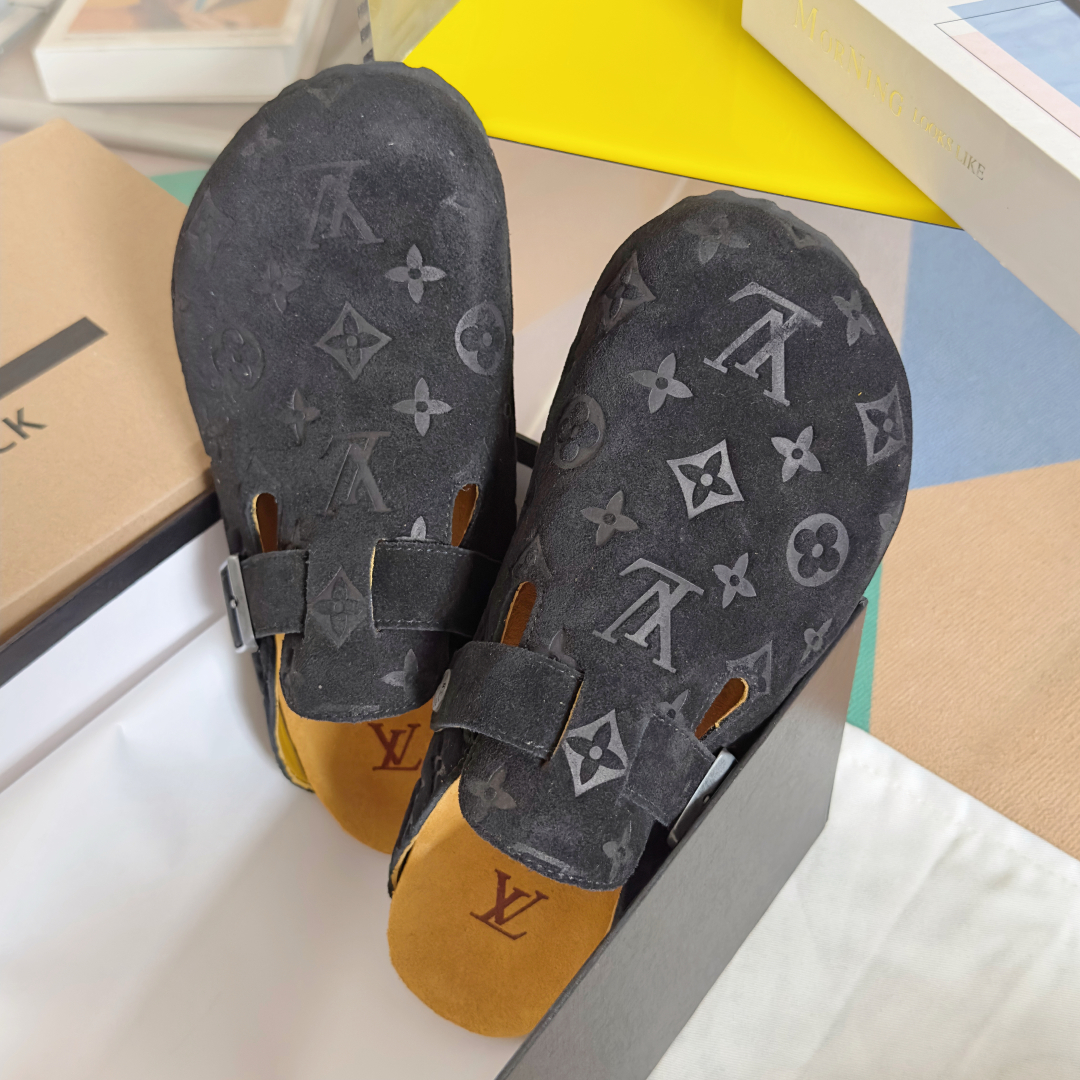 顶级版本：情侣款男士+10
Birkenstock x 联名Lv 情侣款 勃肯鞋 休闲 爆头 拖鞋
Bi