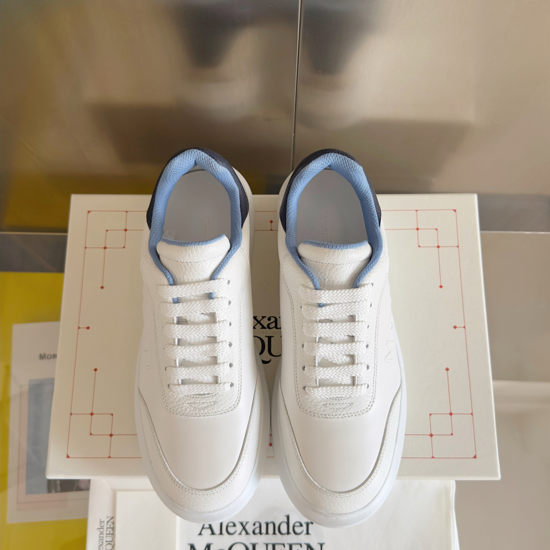 顶级版本：情侣款
ALEXANDER MCQUEEN/亚历山大·麦昆 情侣款 休闲运动鞋 小白鞋
原版购