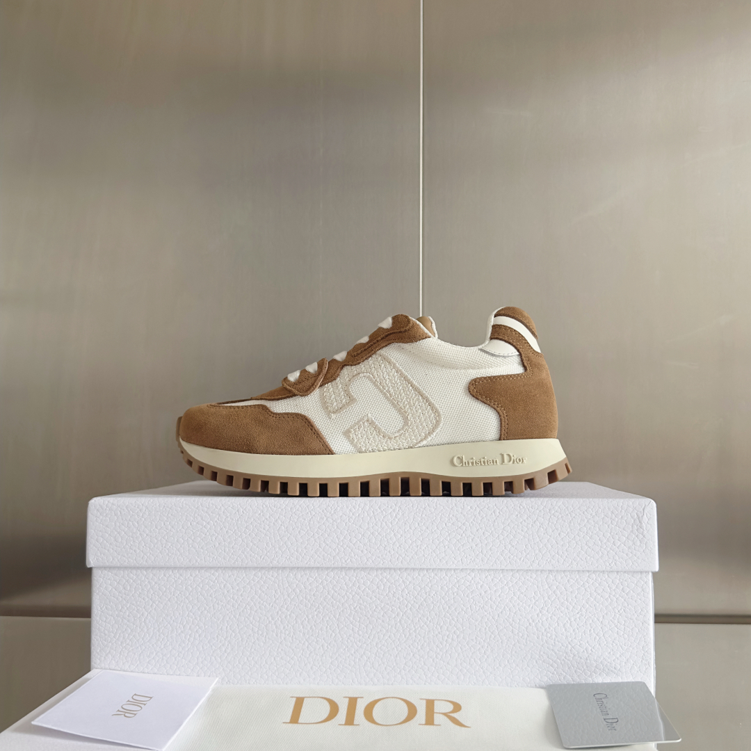 顶级版本：情侣款
Dior迪奥C'est系列 情侣款 厚底 休闲运动鞋
原版购入开发 做货 这款 C'e