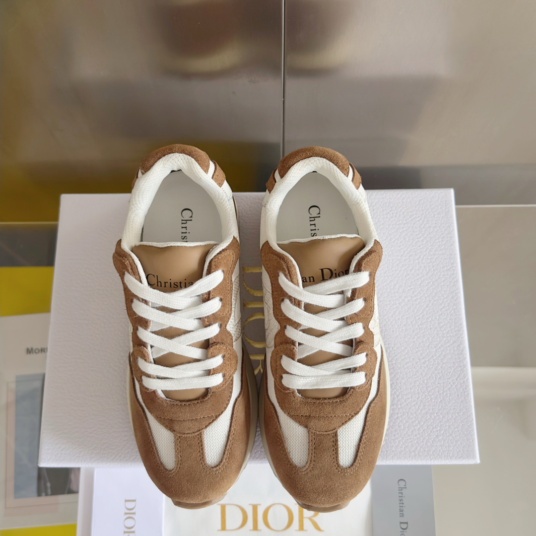 顶级版本：情侣款
Dior迪奥C'est系列 情侣款 厚底 休闲运动鞋
原版购入开发 做货 这款 C'e