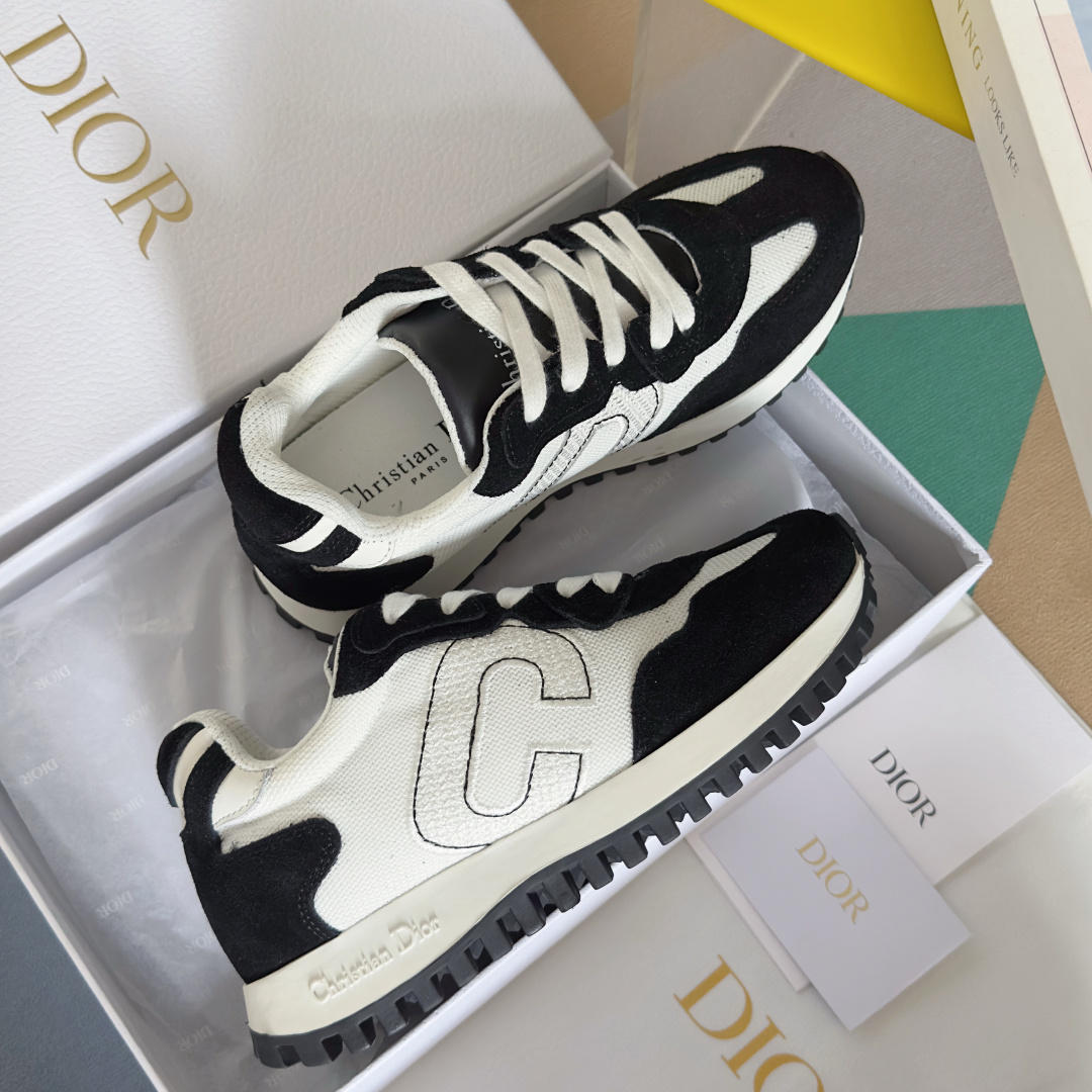 顶级版本:情侣款
Dior迪奥C'est系列 情侣款 厚底 休闲运动鞋
原版购入开发 做货 这款 C'e